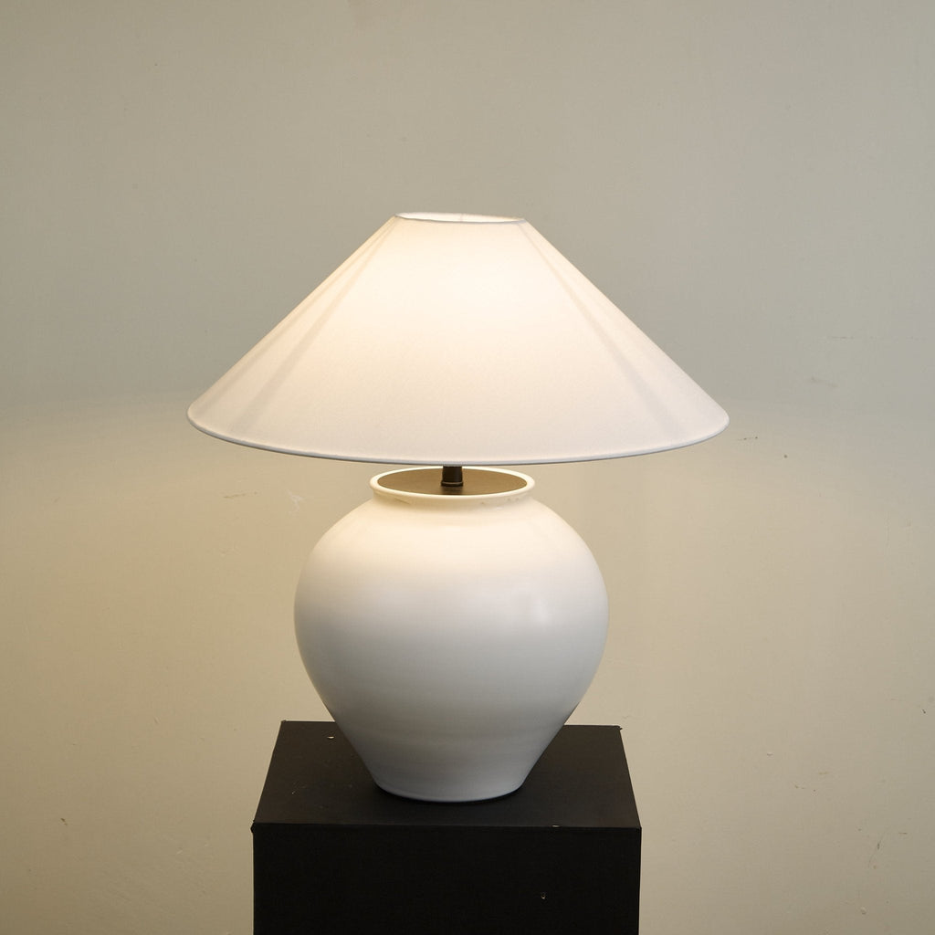 luma-ceramic-table-lamp-anzaz-White-3