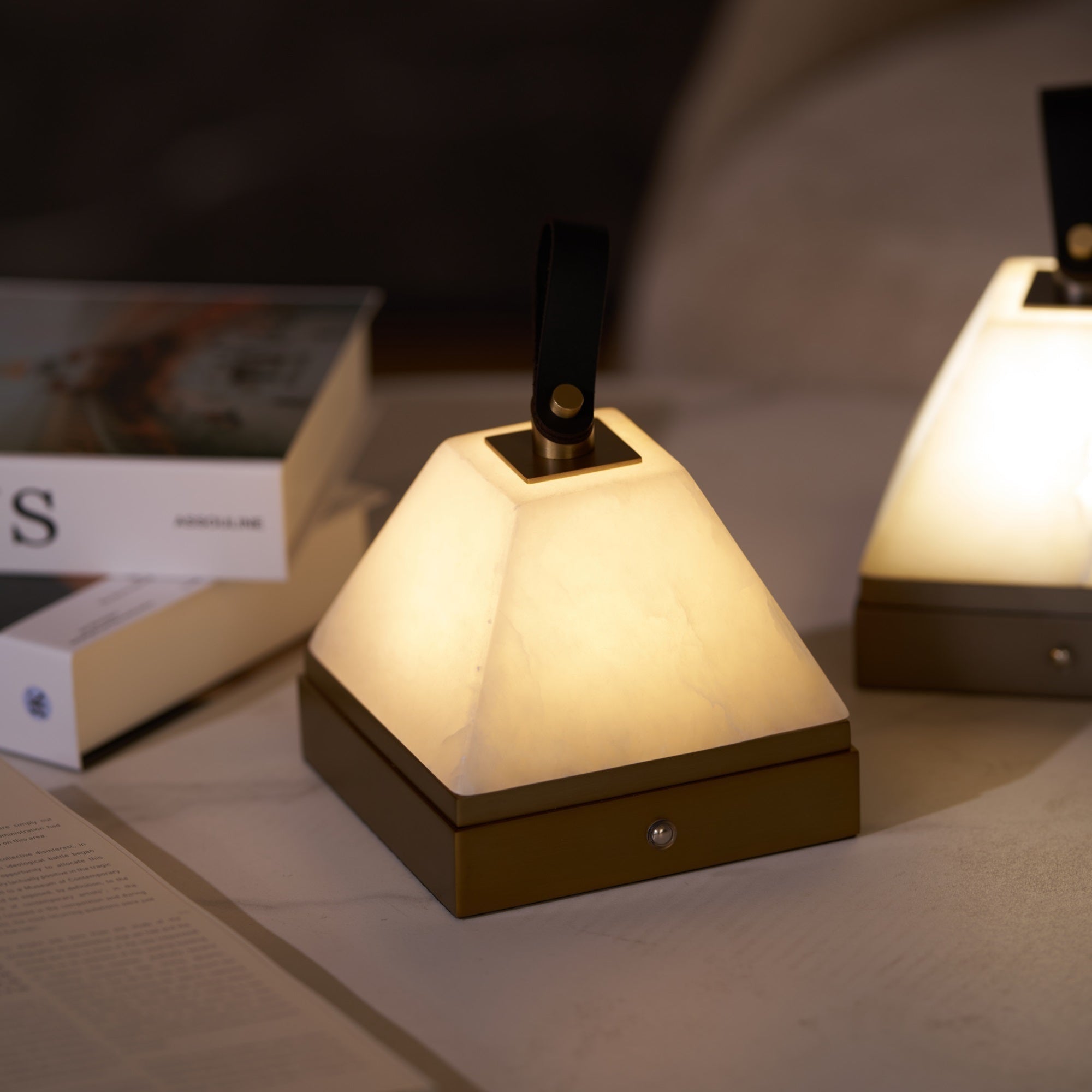 luma-cube-portable-lamp-anzaz--9
