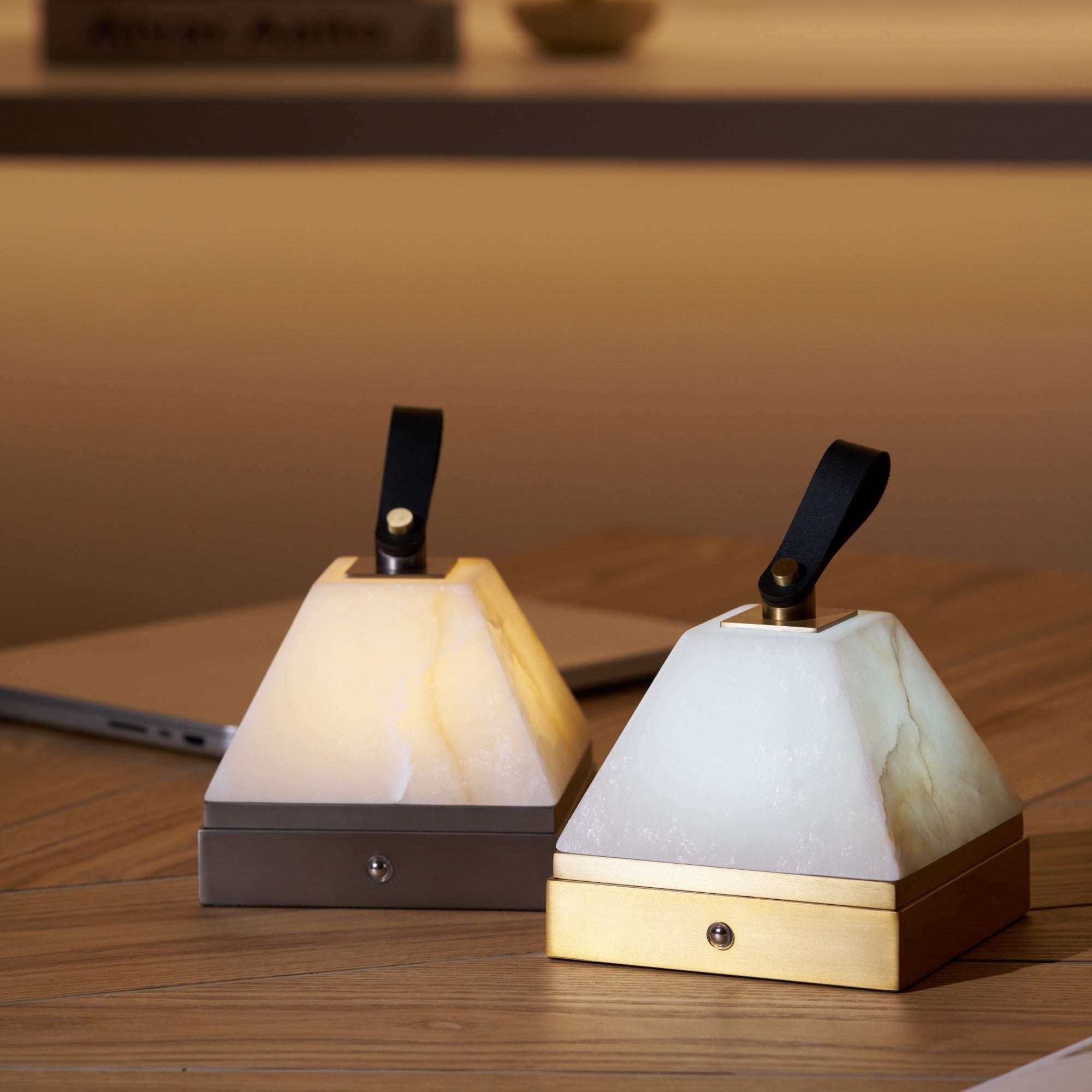 luma-cube-portable-lamp-anzaz--4