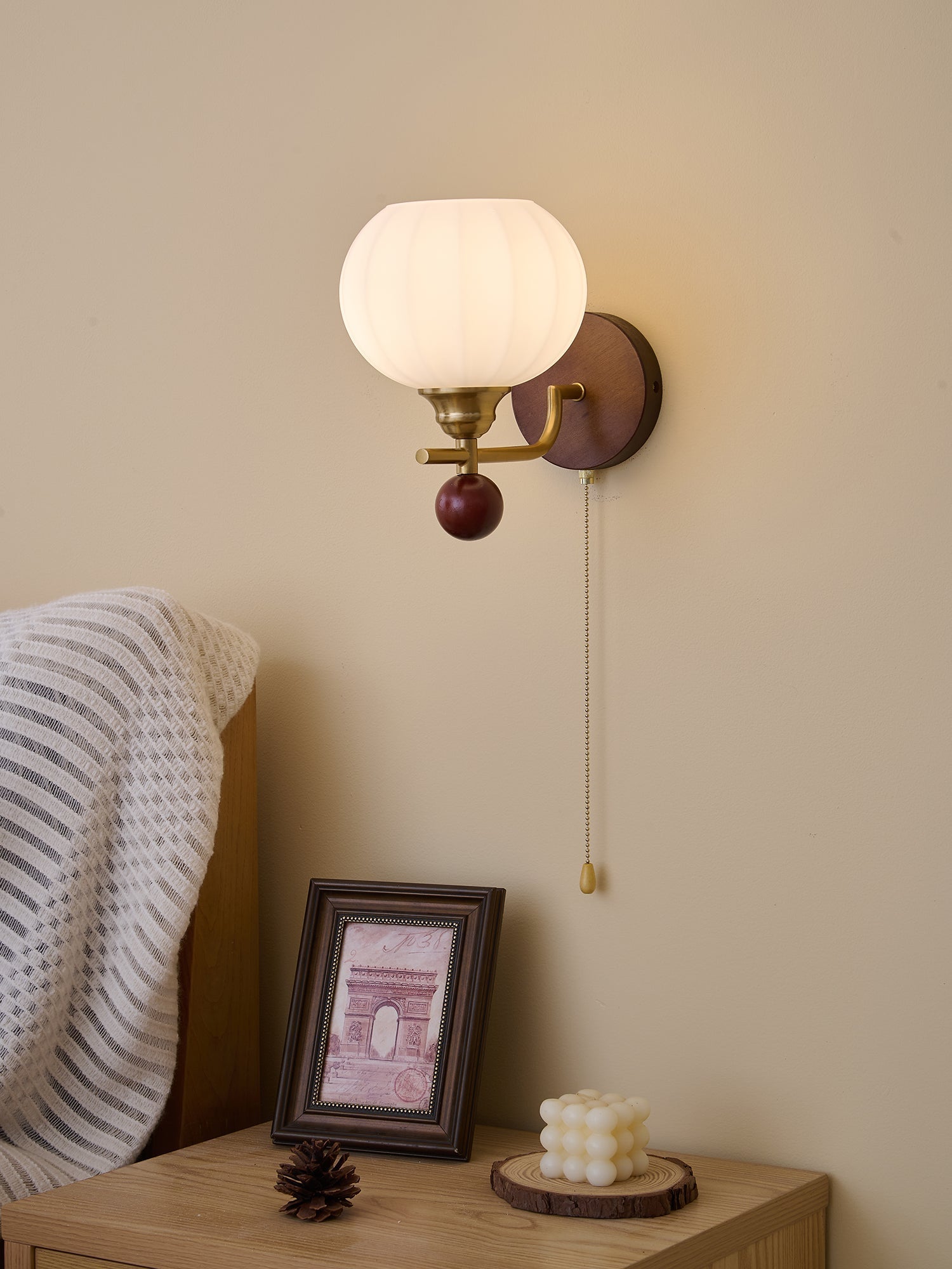 lumea-crest-wall-lamp-anzaz--11