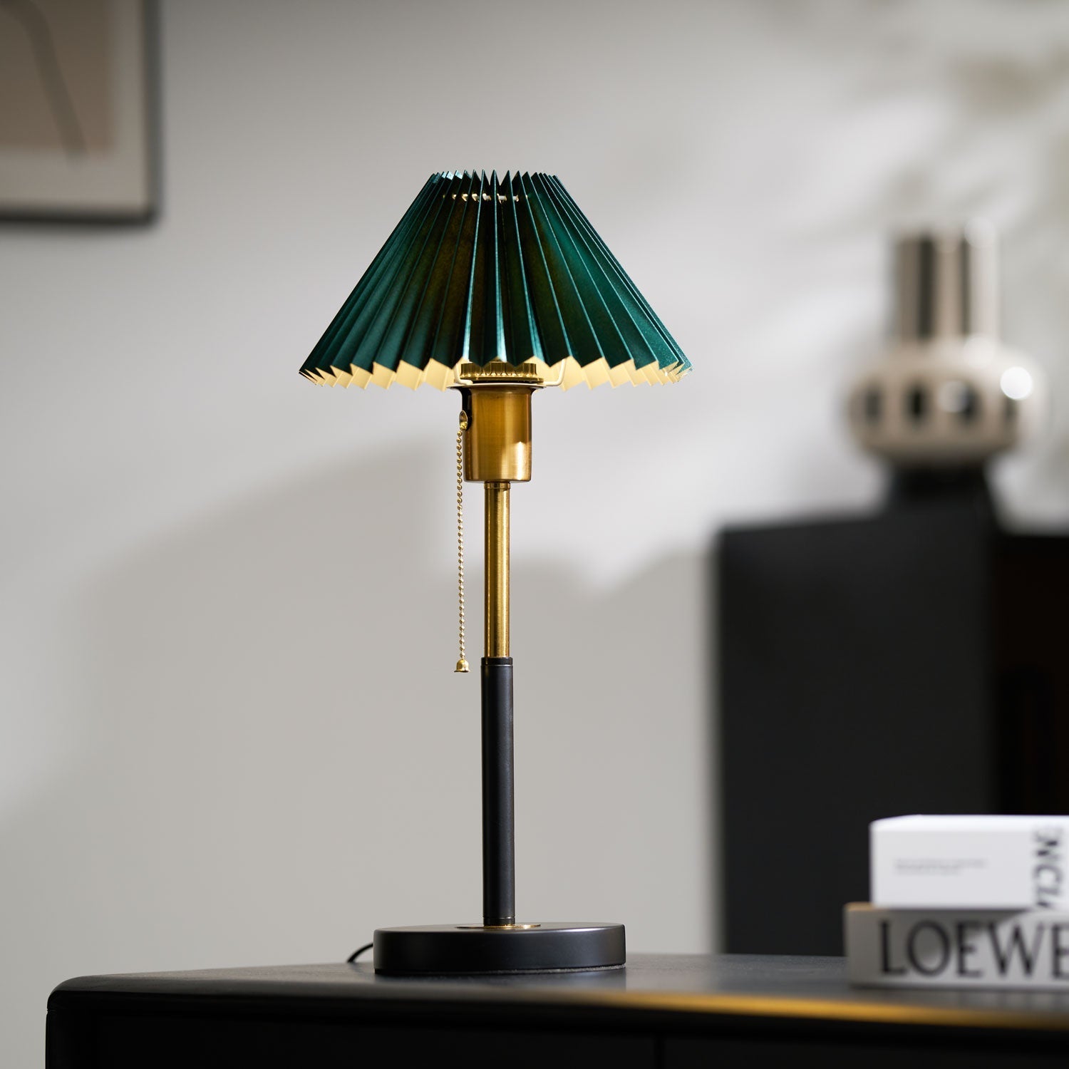 lumi-pleated-table-lamp-anzaz-Black & Gold & Green-2