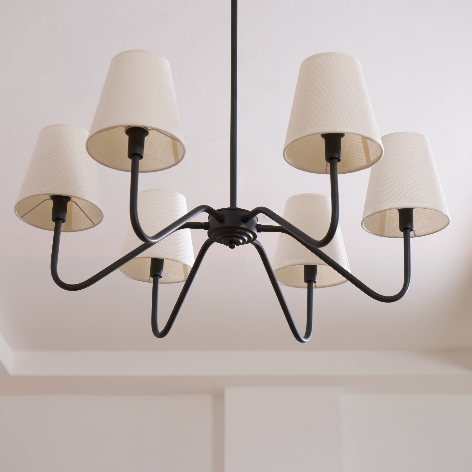 lumos-black-chandelier-anzaz--23