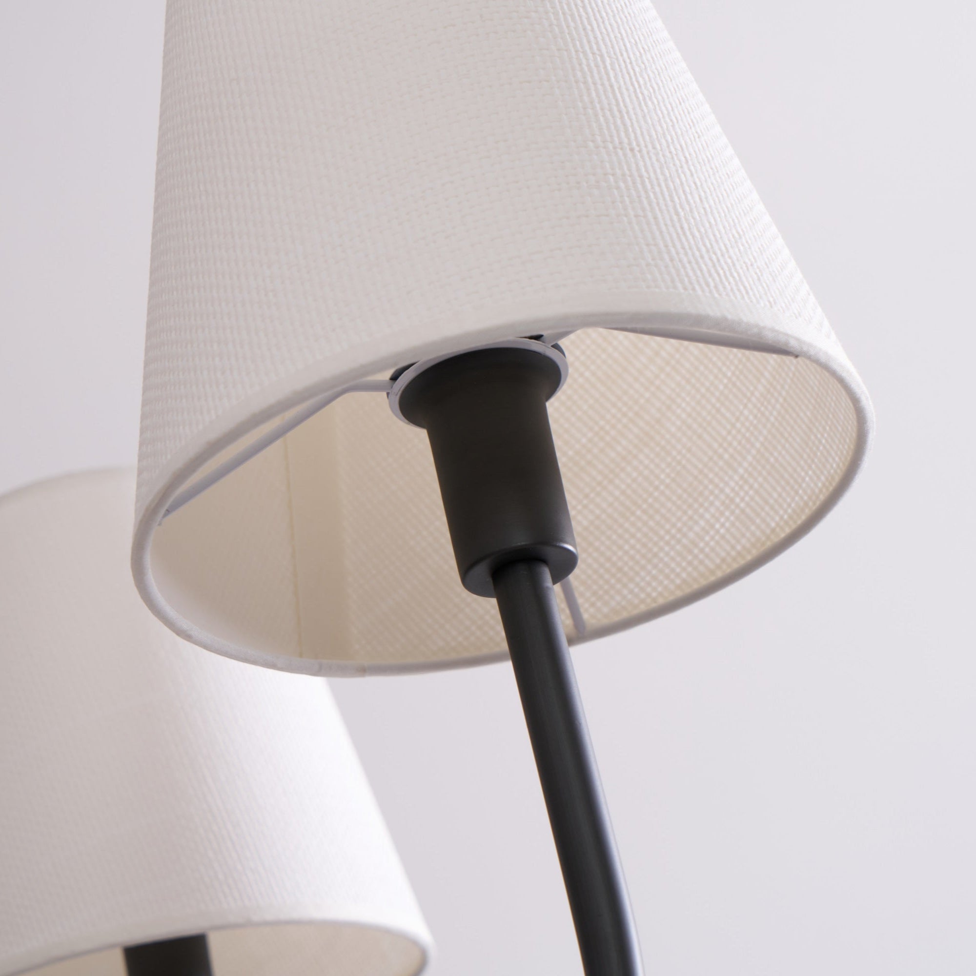 lumos-black-chandelier-anzaz--34
