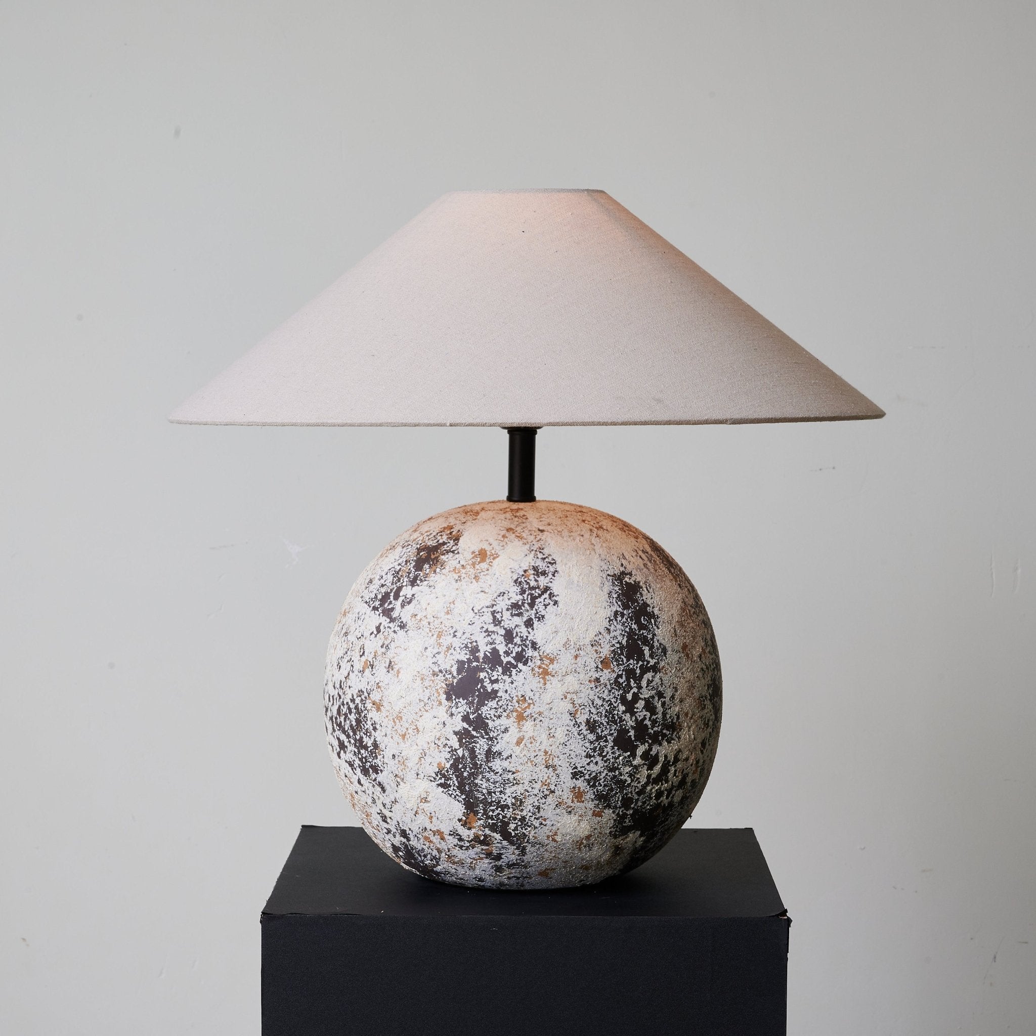 luna-terra-table-lamp-anzaz-Black & White-2