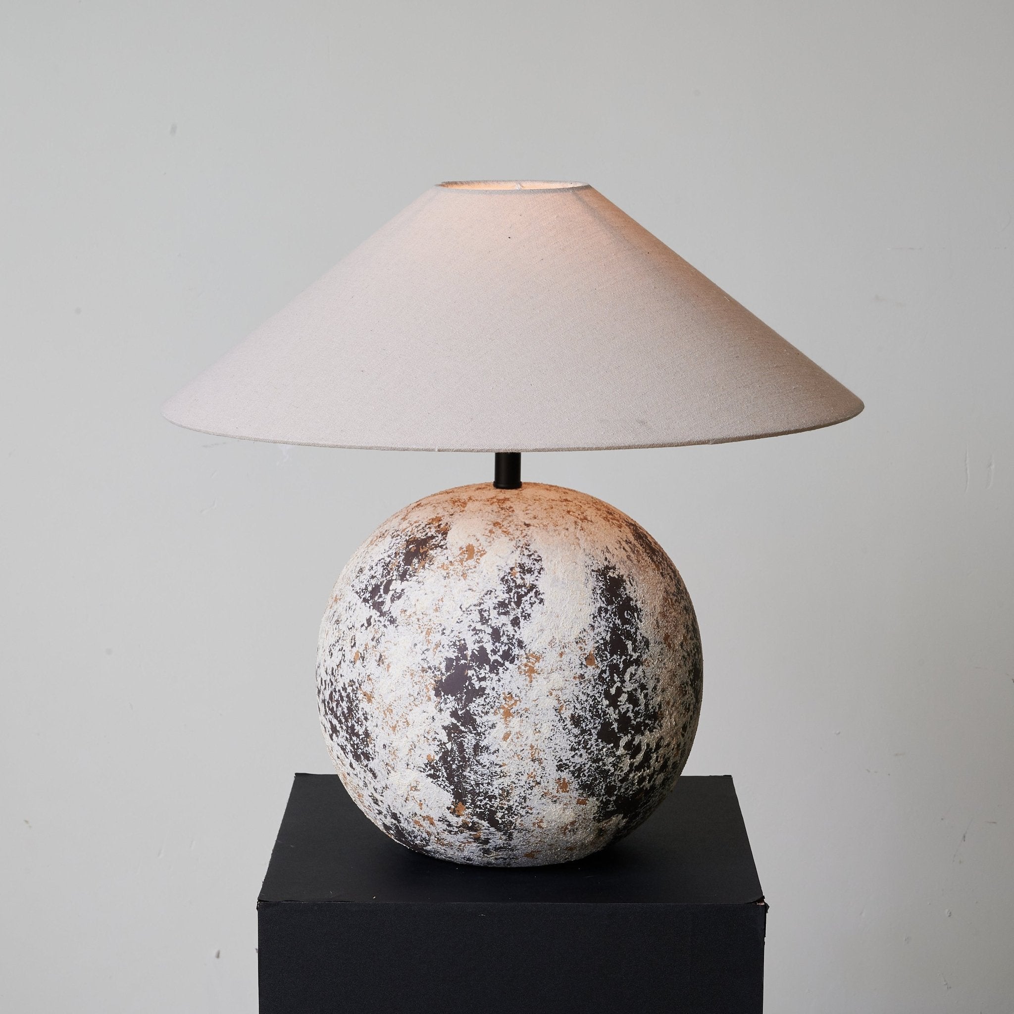 luna-terra-table-lamp-anzaz-Black & White-4
