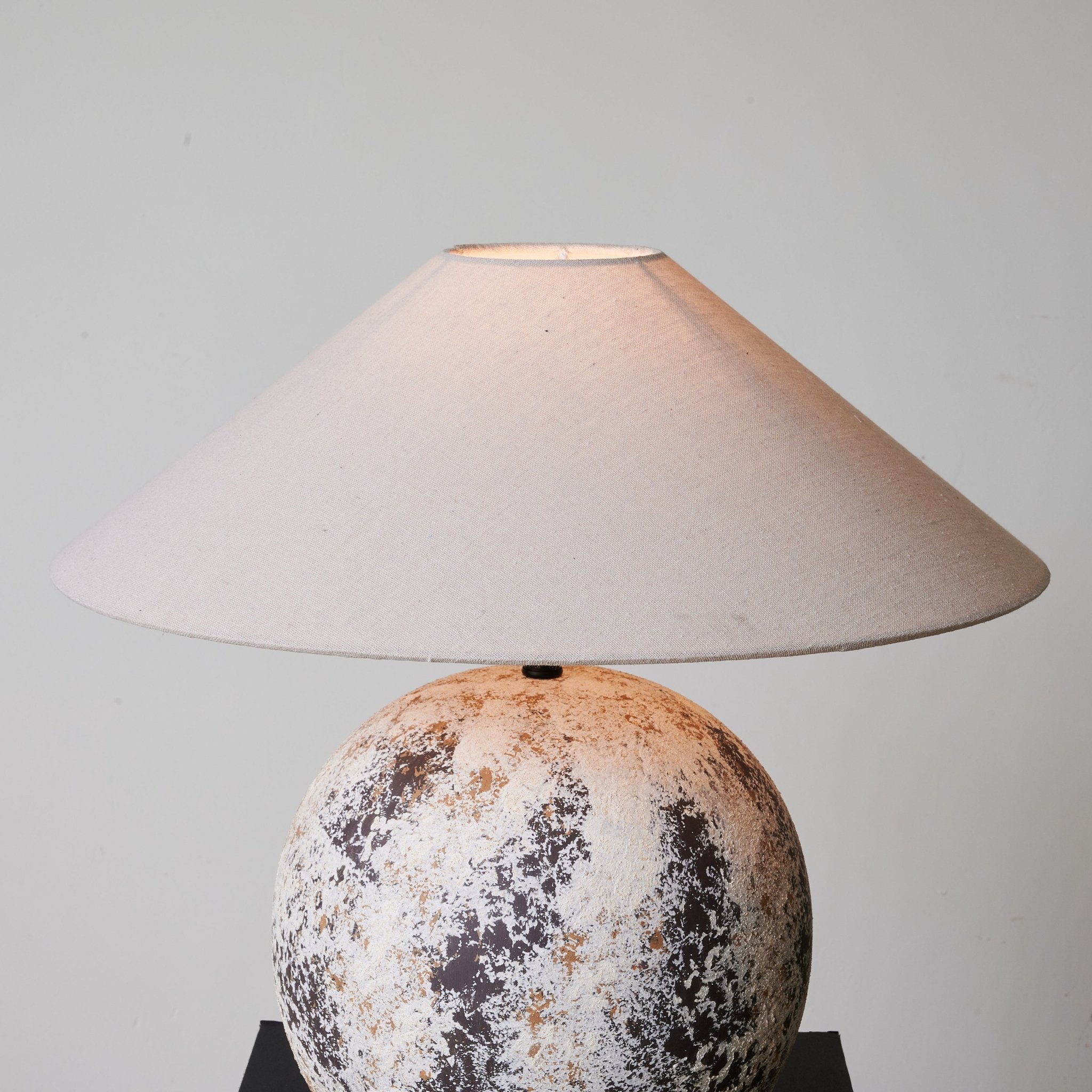 luna-terra-table-lamp-anzaz--6