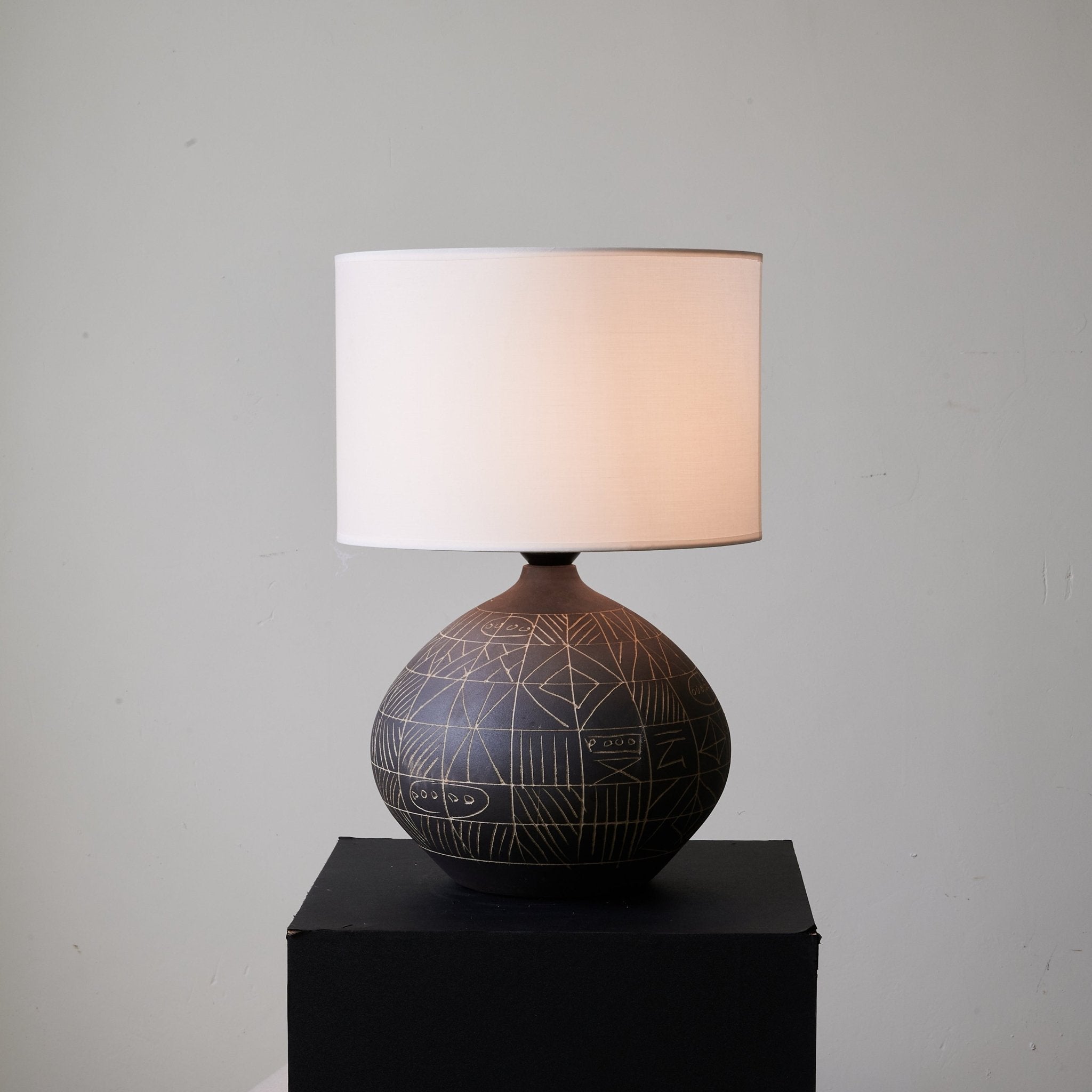 lunari-etch-table-lamp-anzaz-Black & White-3