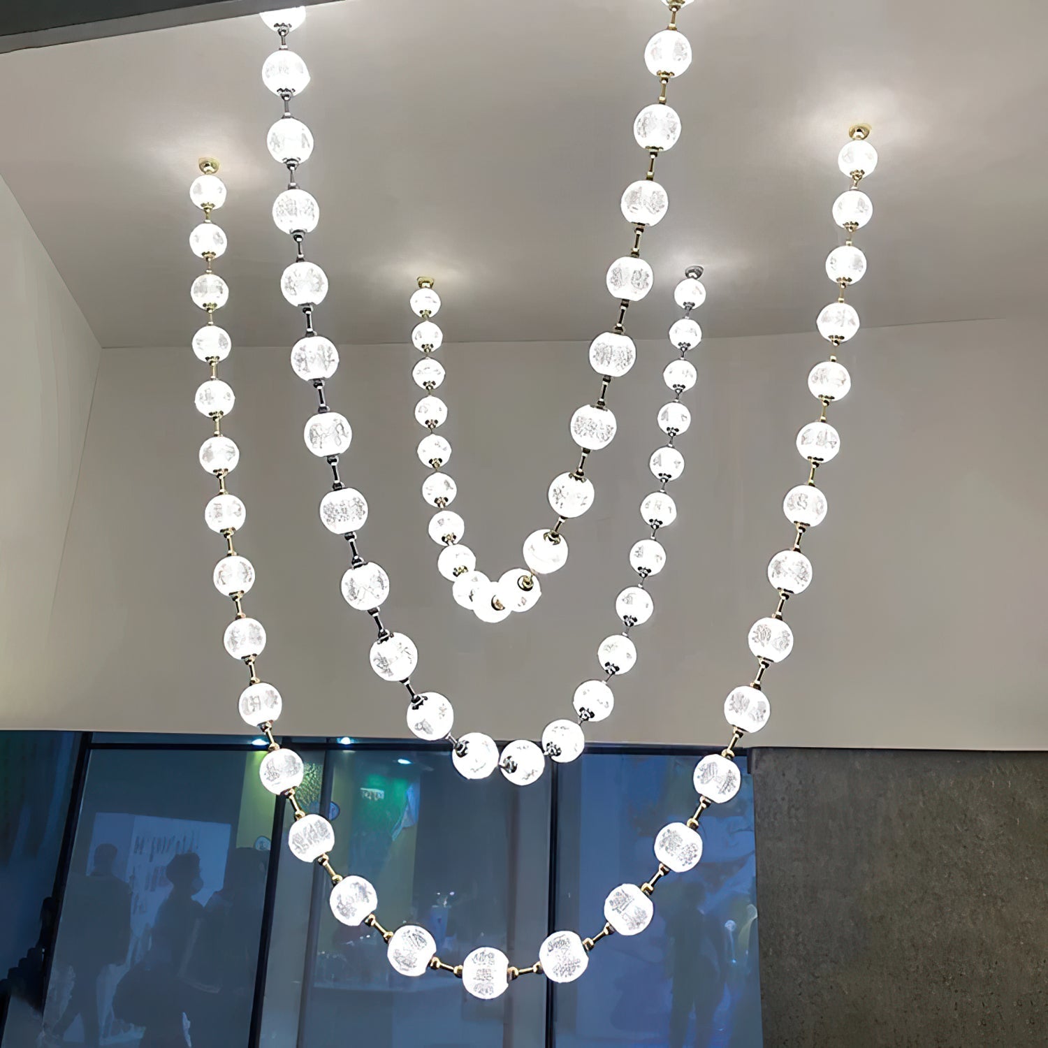 strand-necklace-chandelier-anzaz--25