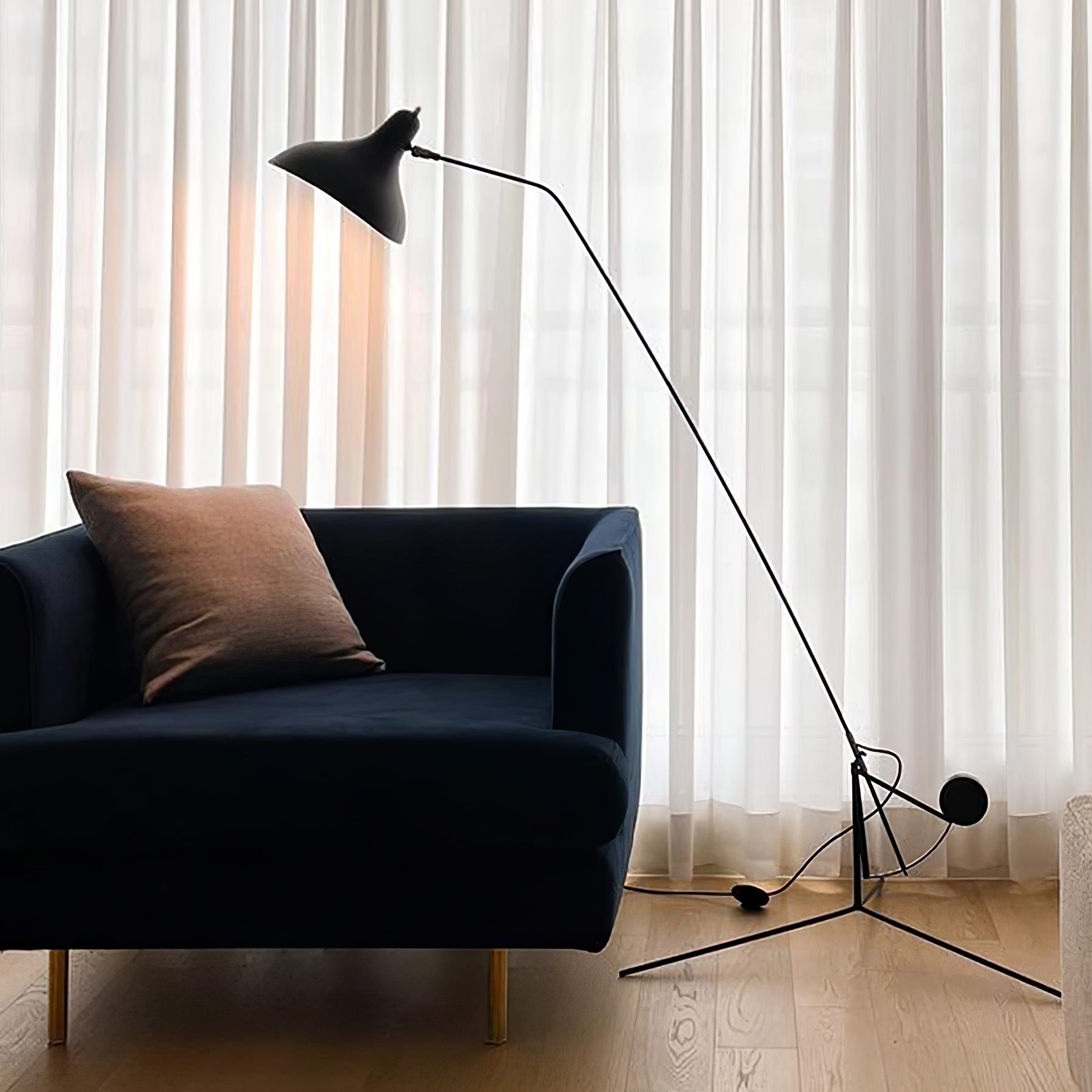 mantis-arm-floor-lamp-anzaz-Black-4