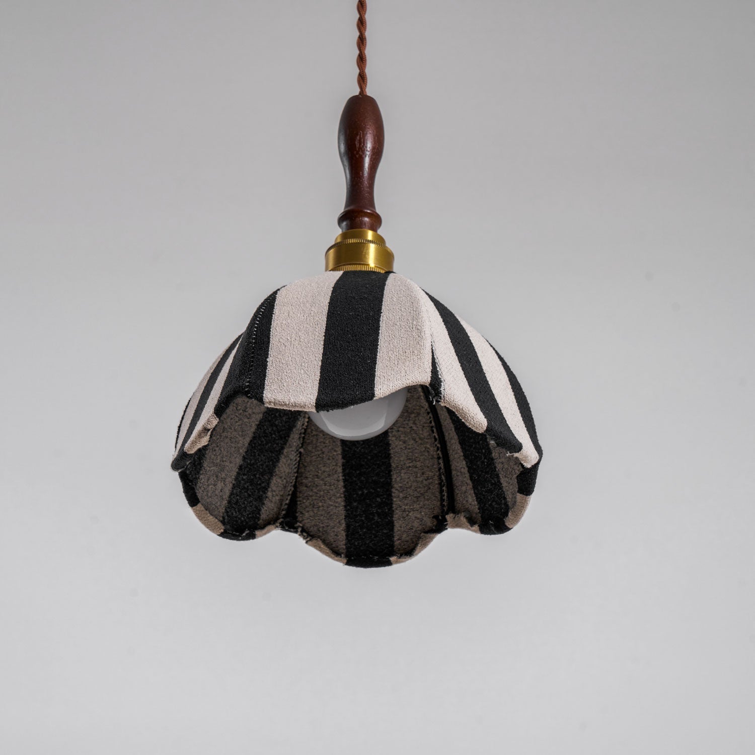 marbre-stripe-pendant-light-anzaz--11