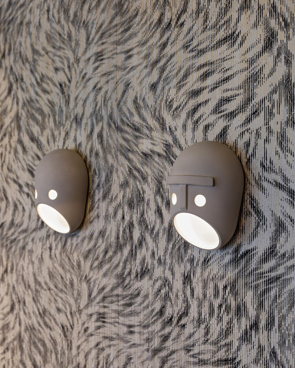 the-party-wall-light-anzaz--60