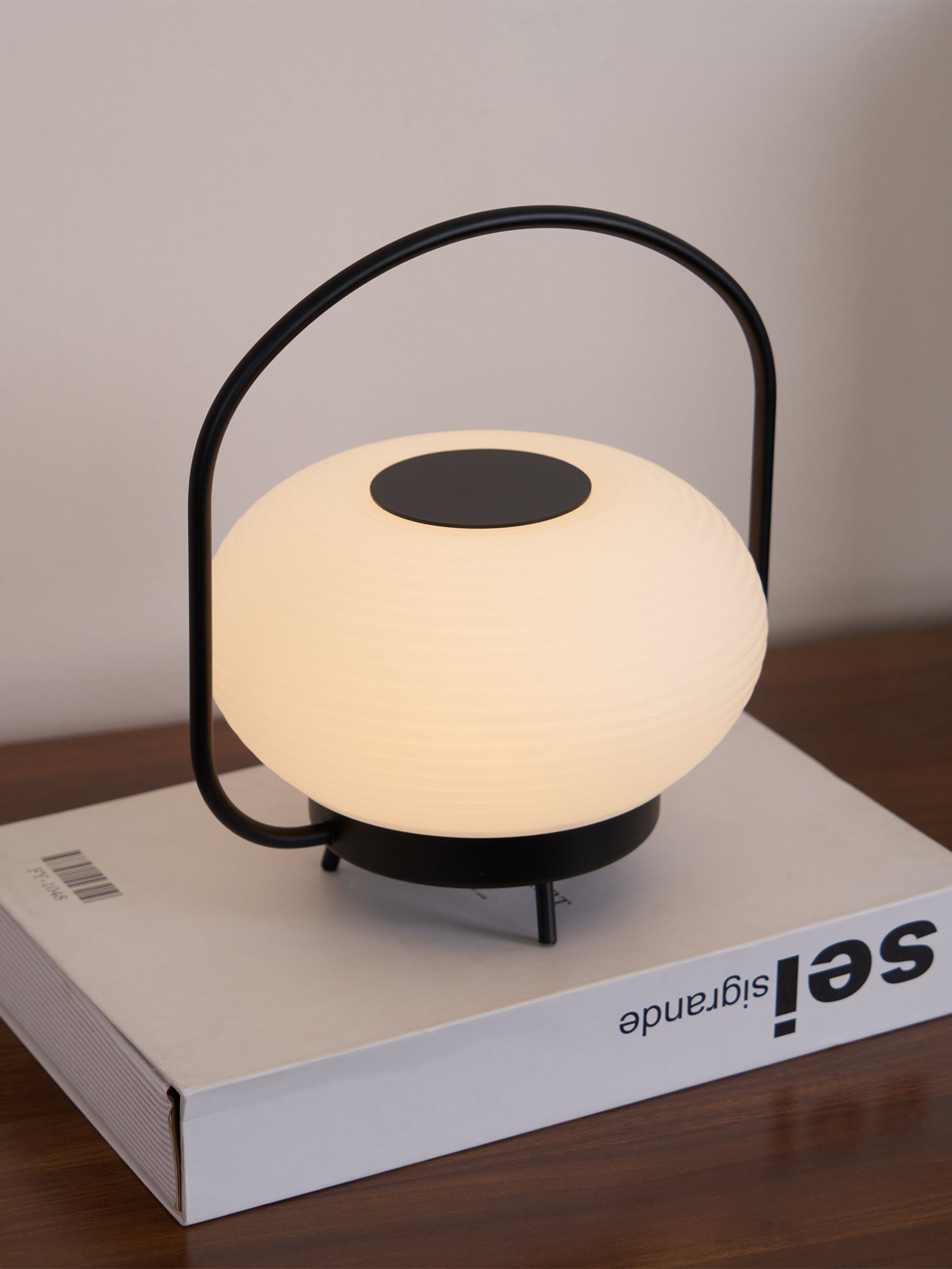 masker-portable-built-in-battery-table-light-anzaz--4