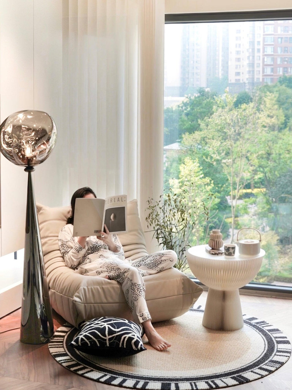 cone-lava-floor-lamp-anzaz-Black+Smoky gray-10