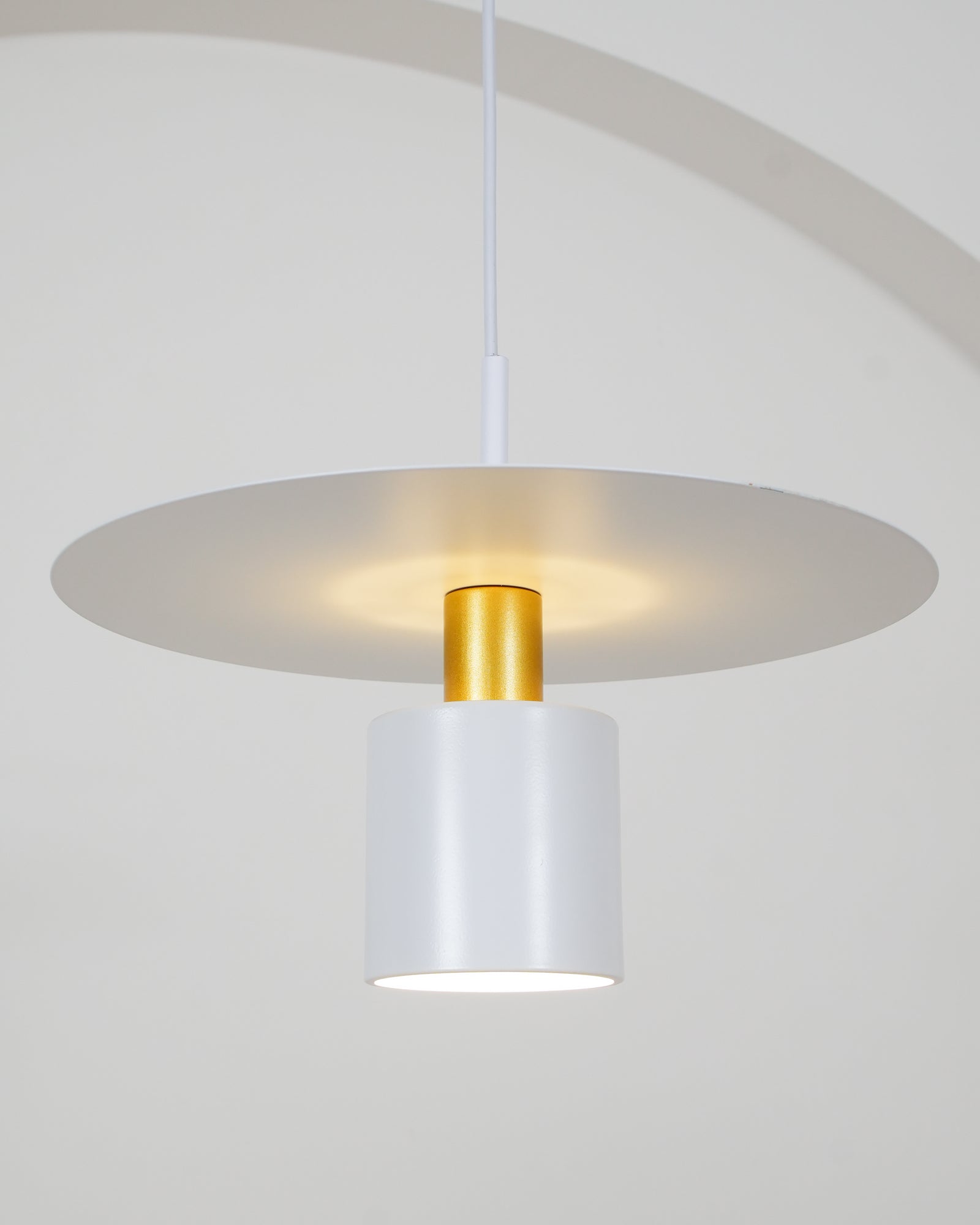 mercer-halo-pendant-lamp-anzaz--10