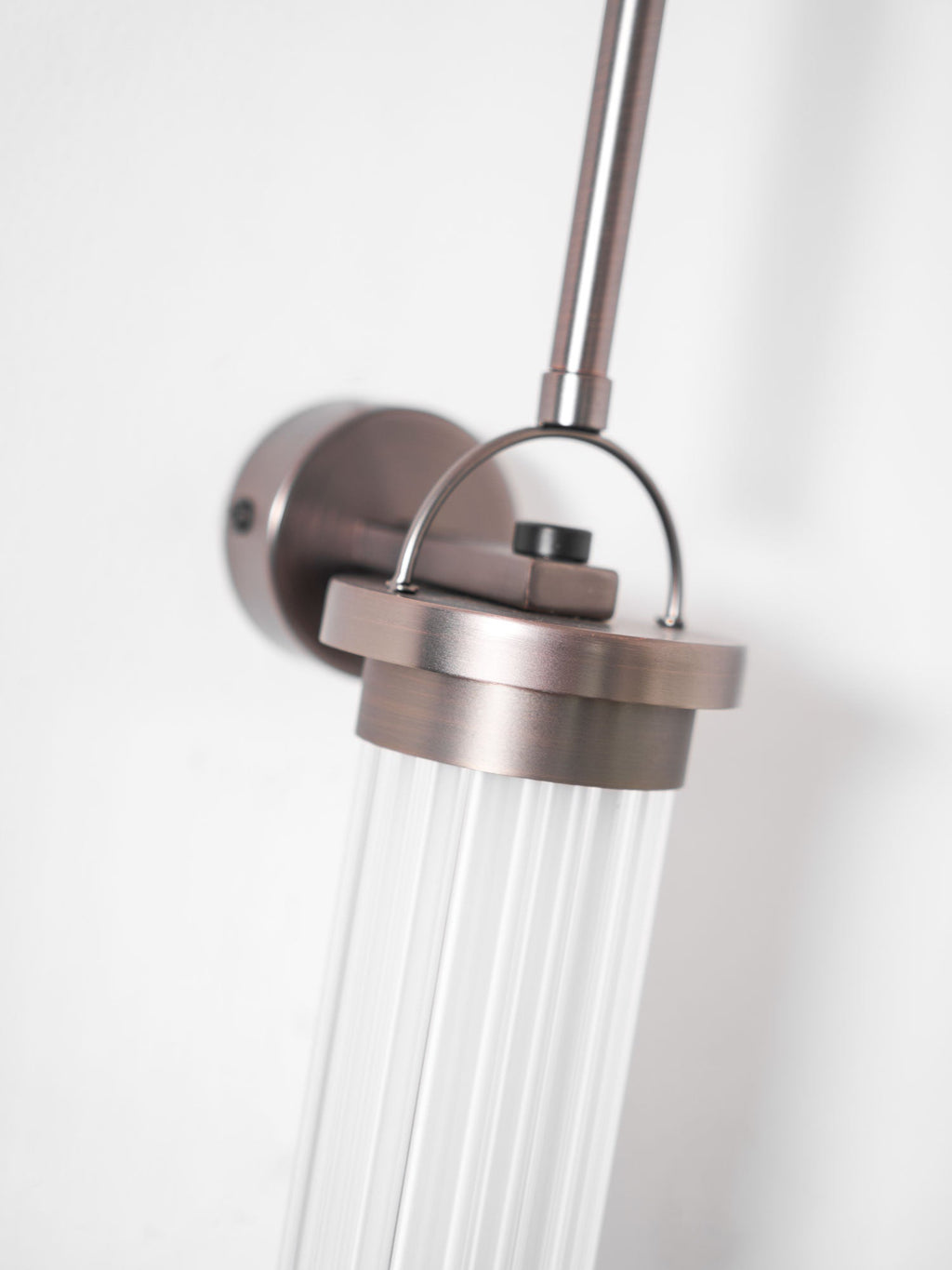 meridian-vertical-wall-sconce-anzaz--20
