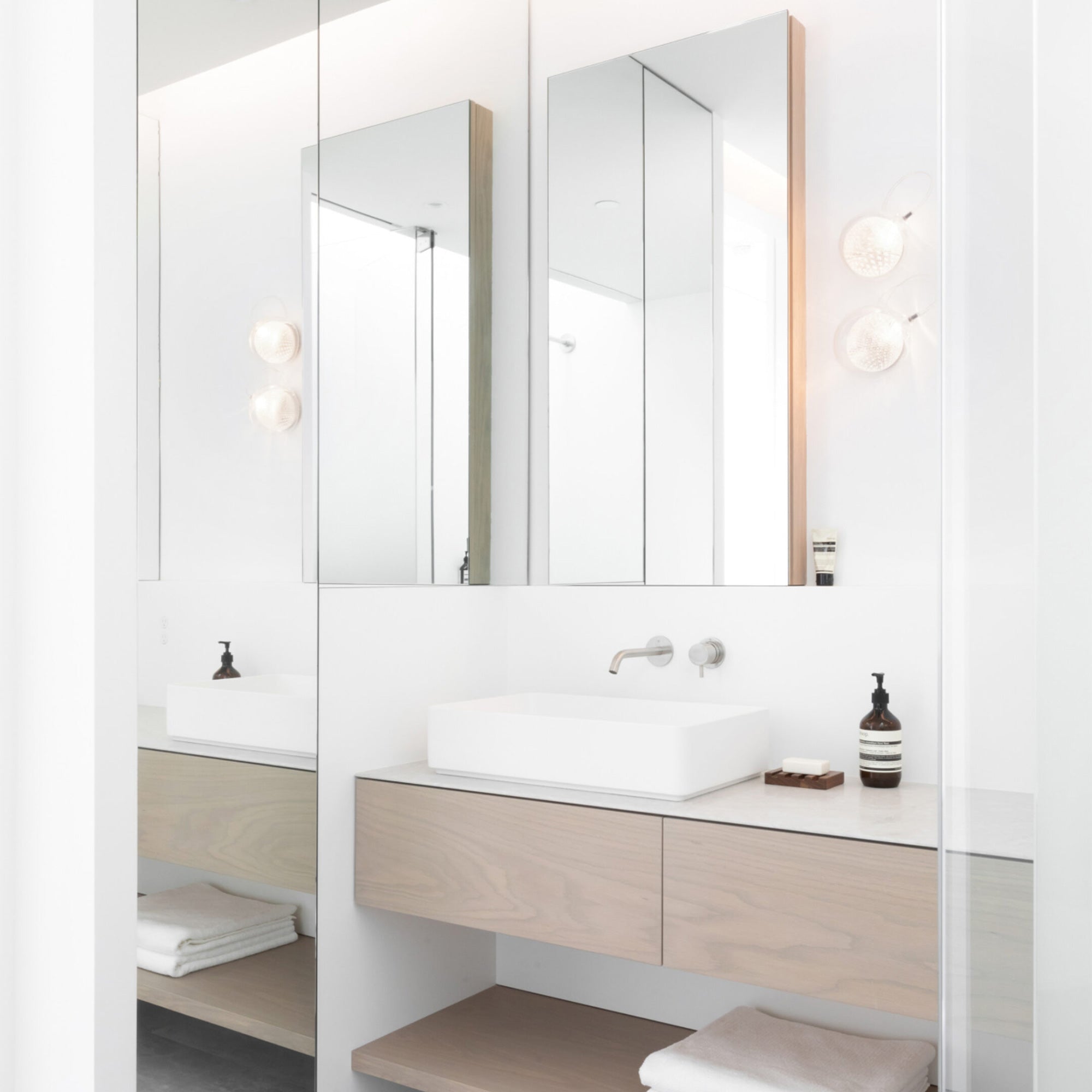 mesh-glass-wall-lamp-anzaz--8