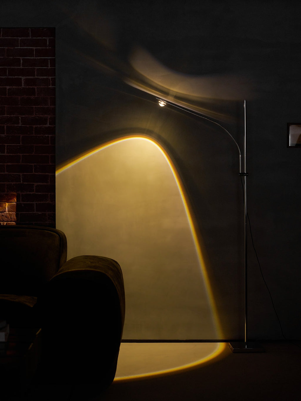 metal-body-graceful-floor-lamp-anzaz--17