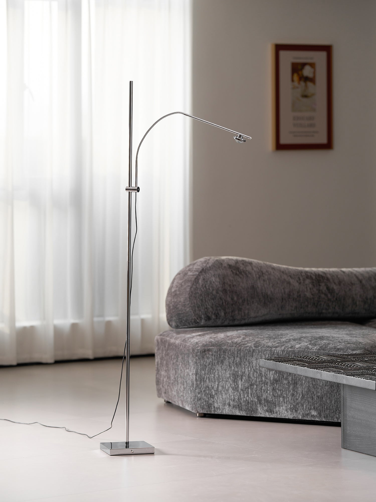 metal-body-graceful-floor-lamp-anzaz--23