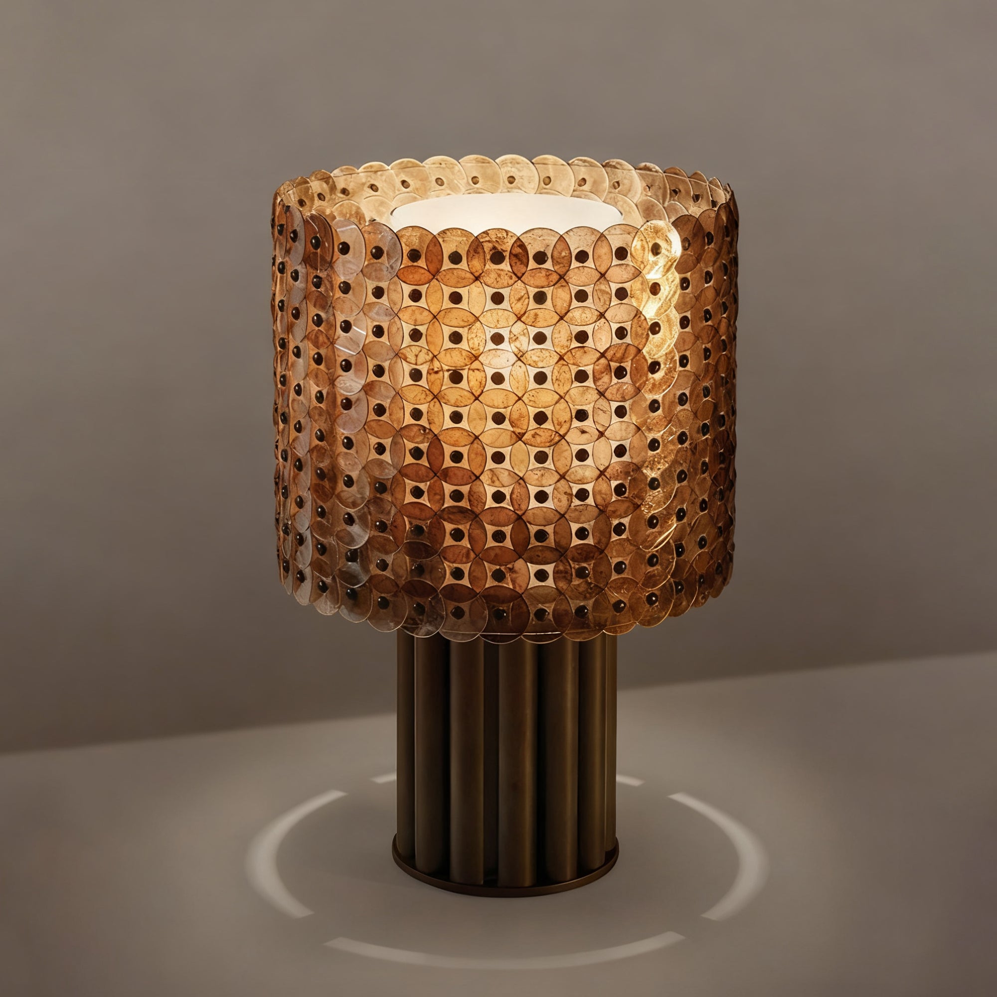 mica-disc-lattice-table-lamp-anzaz--6