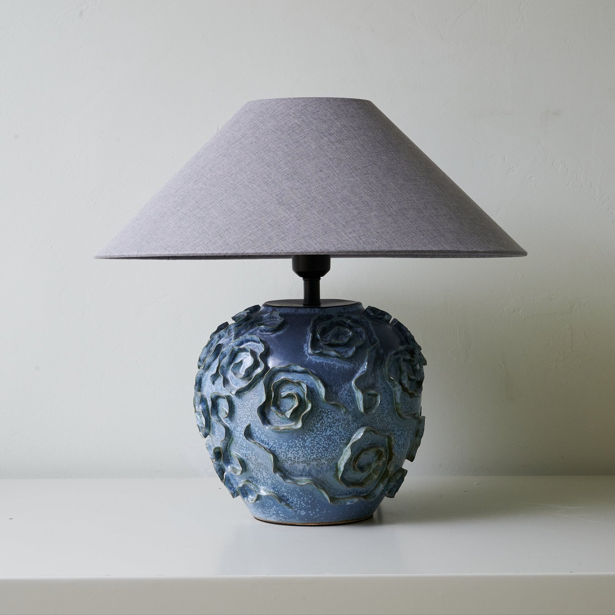 midnight-rose-table-lamp-anzaz-Blue-6