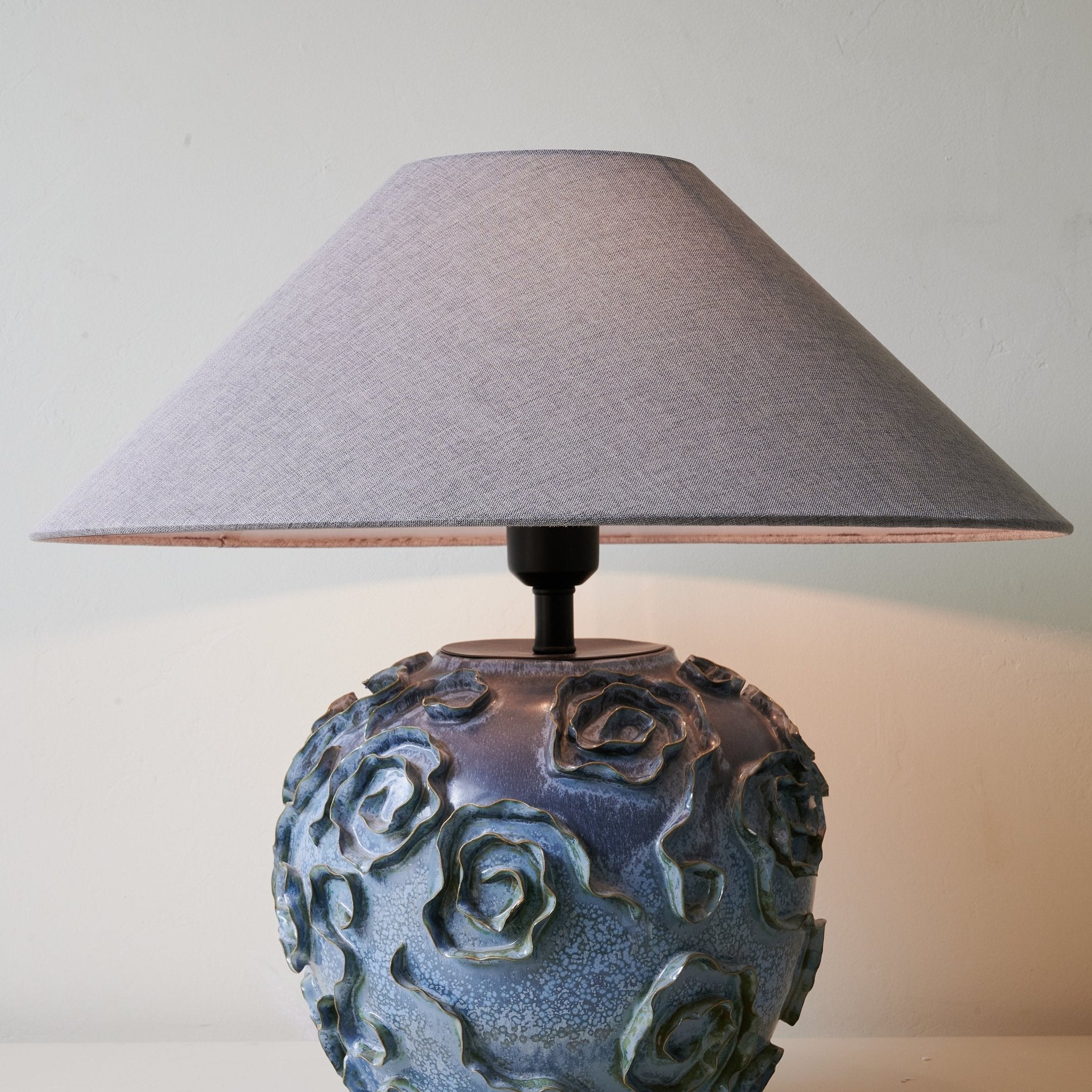 midnight-rose-table-lamp-anzaz--12