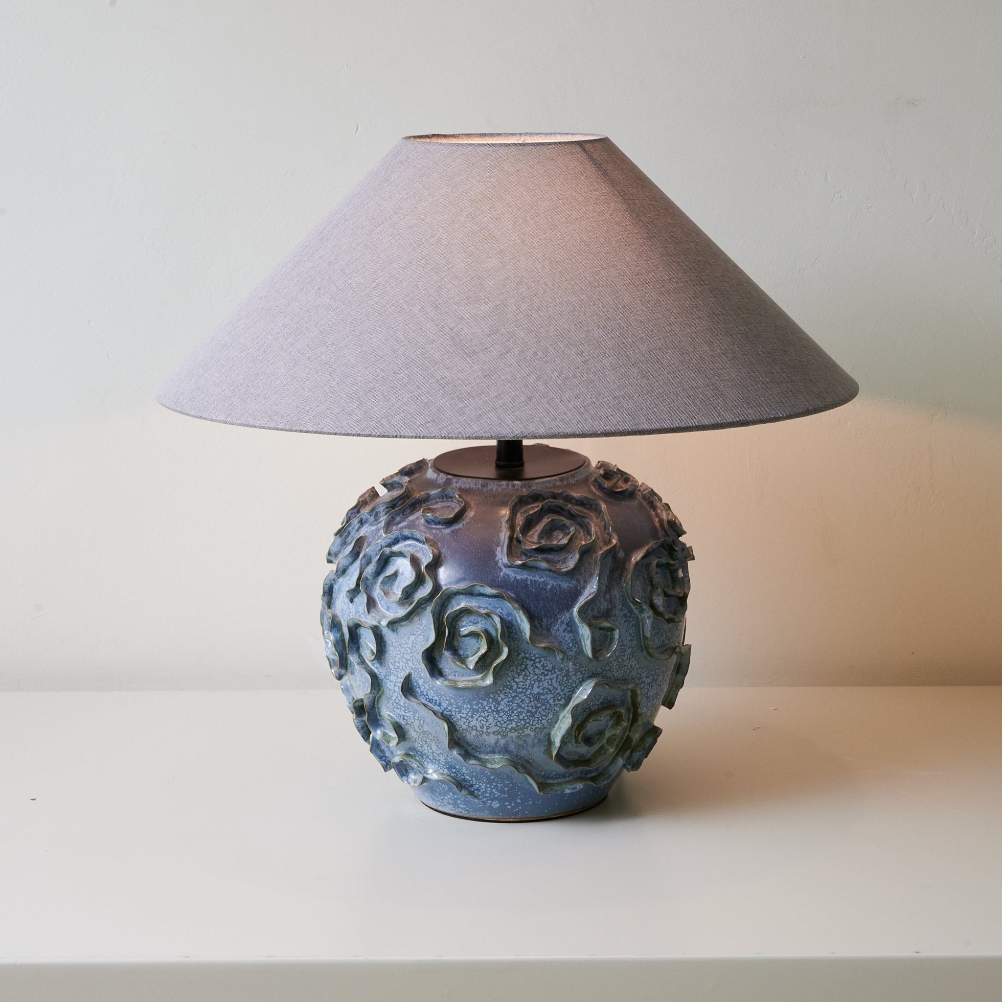 midnight-rose-table-lamp-anzaz-Blue-3
