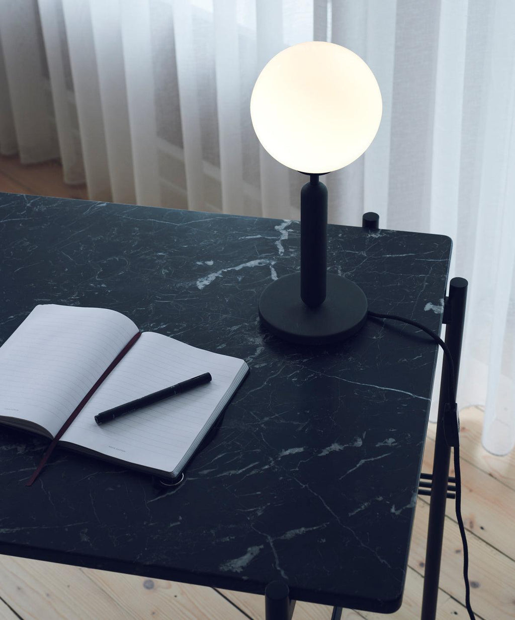 miira-table-lamp-anzaz-Black & Clear glass-5