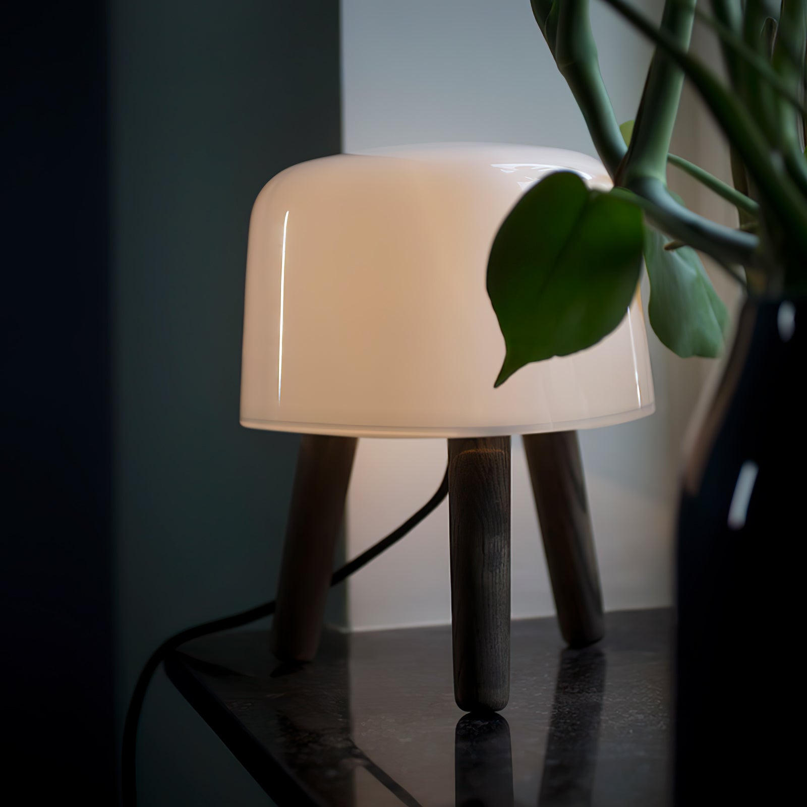 milk-table-lamp-anzaz--23
