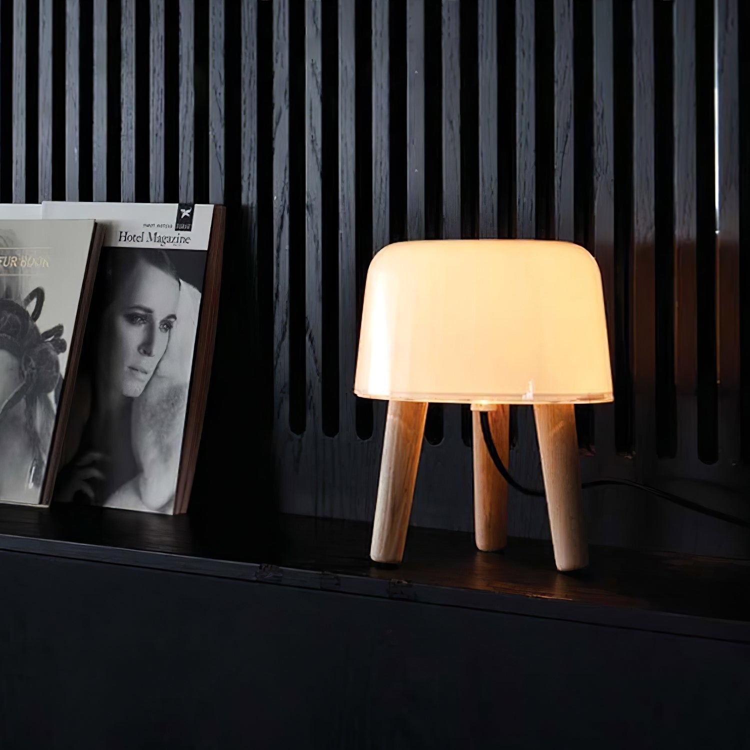 milk-table-lamp-anzaz-Black wood & White-5