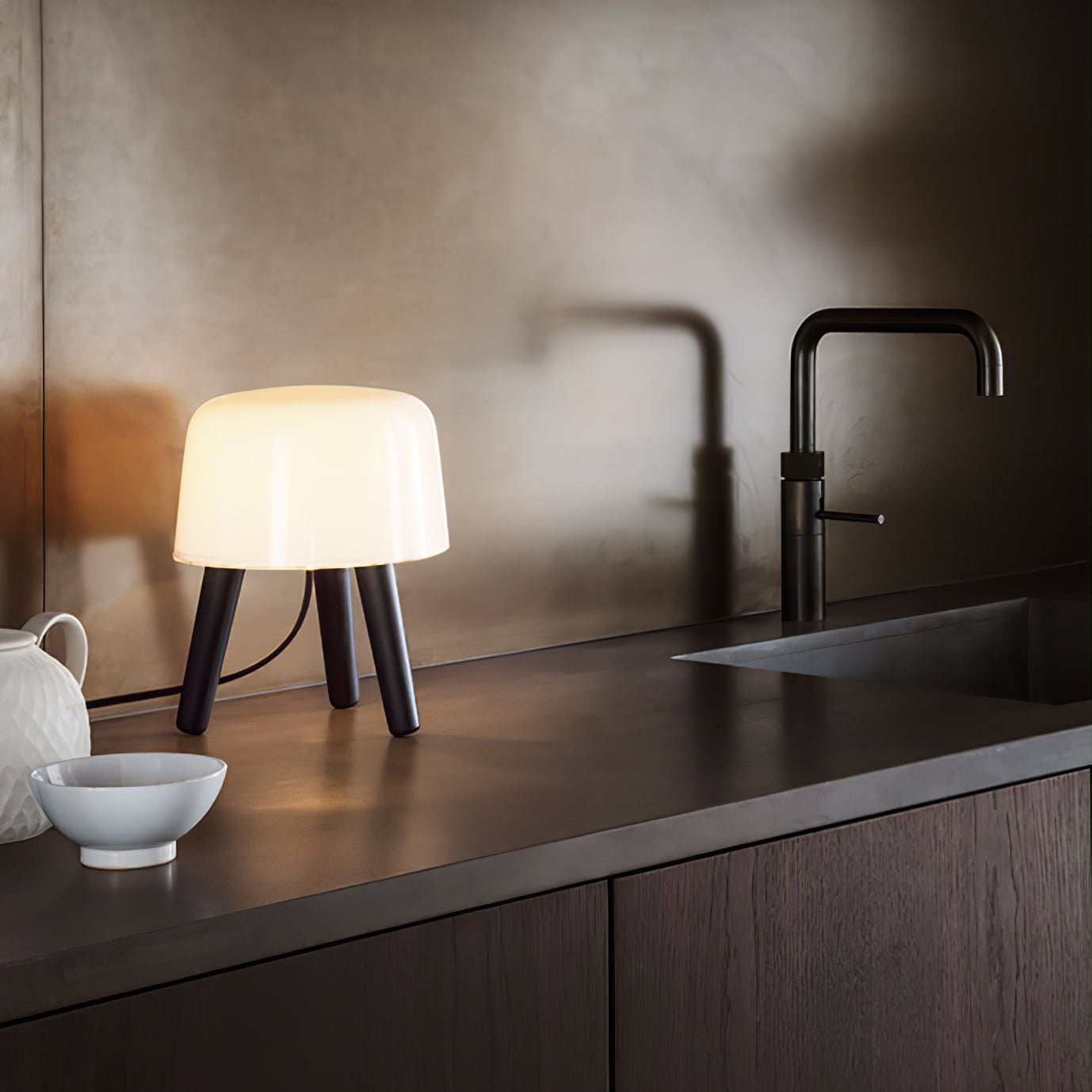 milk-table-lamp-anzaz-Black wood & White-6