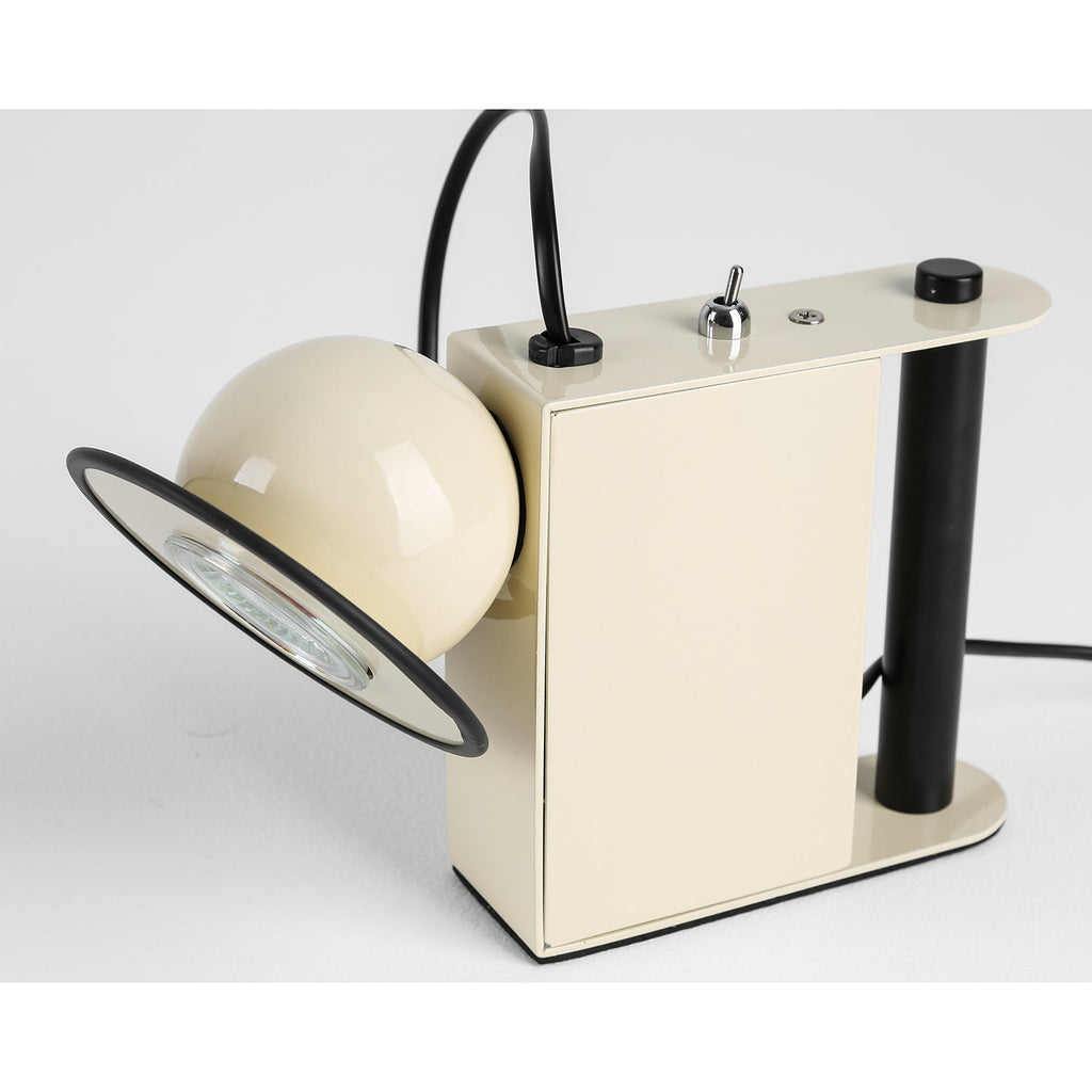 roland-camera-table-light-anzaz--14