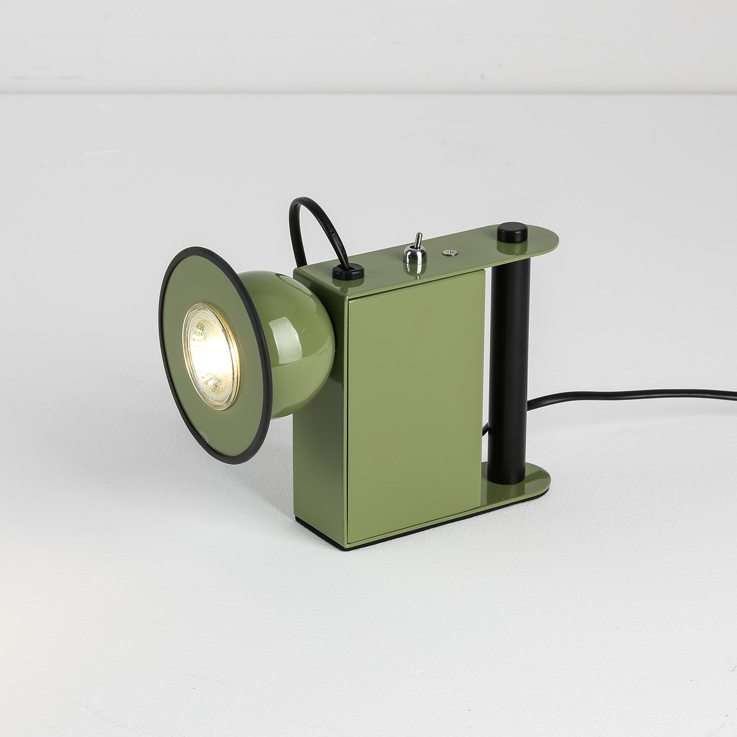 roland-camera-table-light-anzaz--24