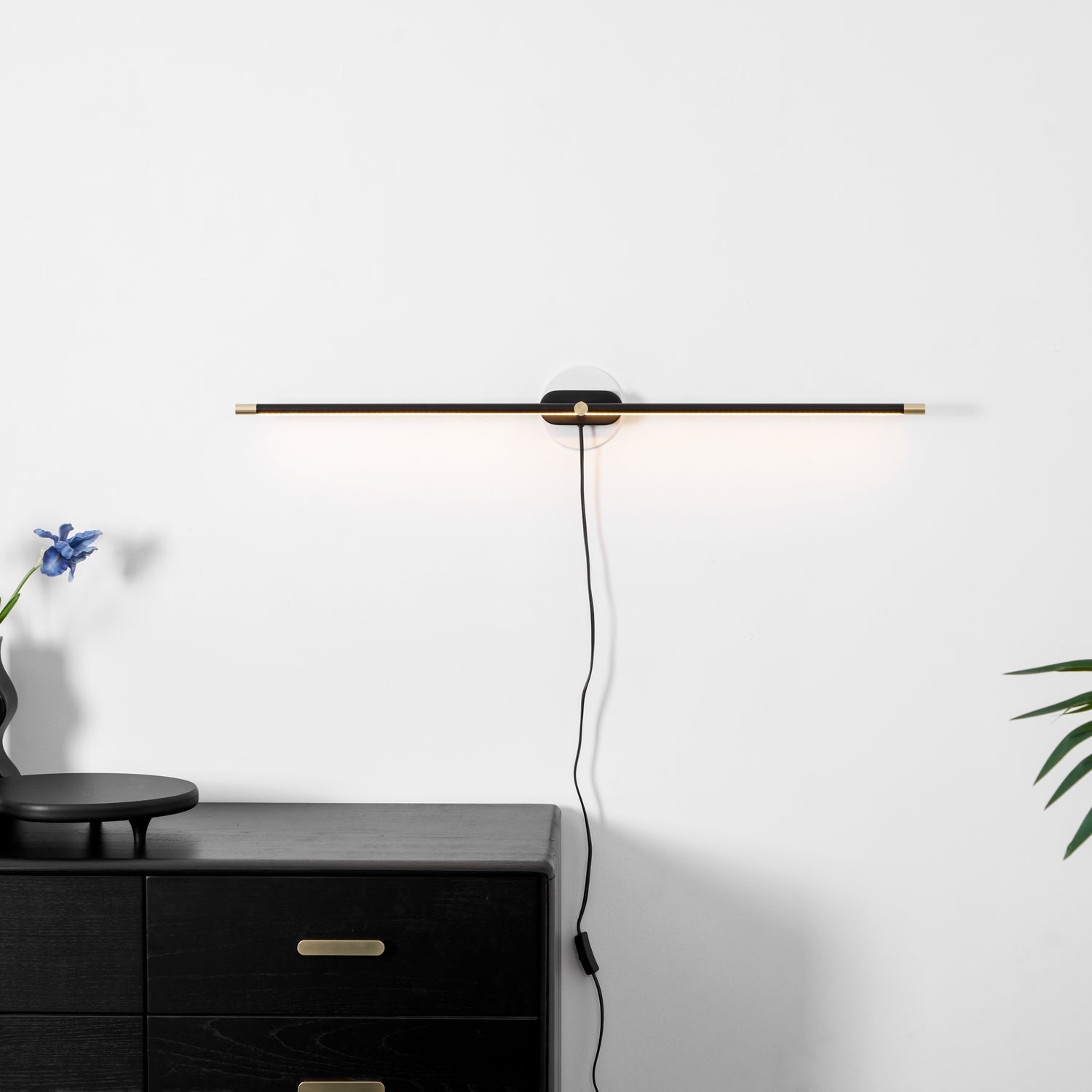 minimalist-linear-plug-in-wall-lamp-anzaz-Gold & Warm Light-2
