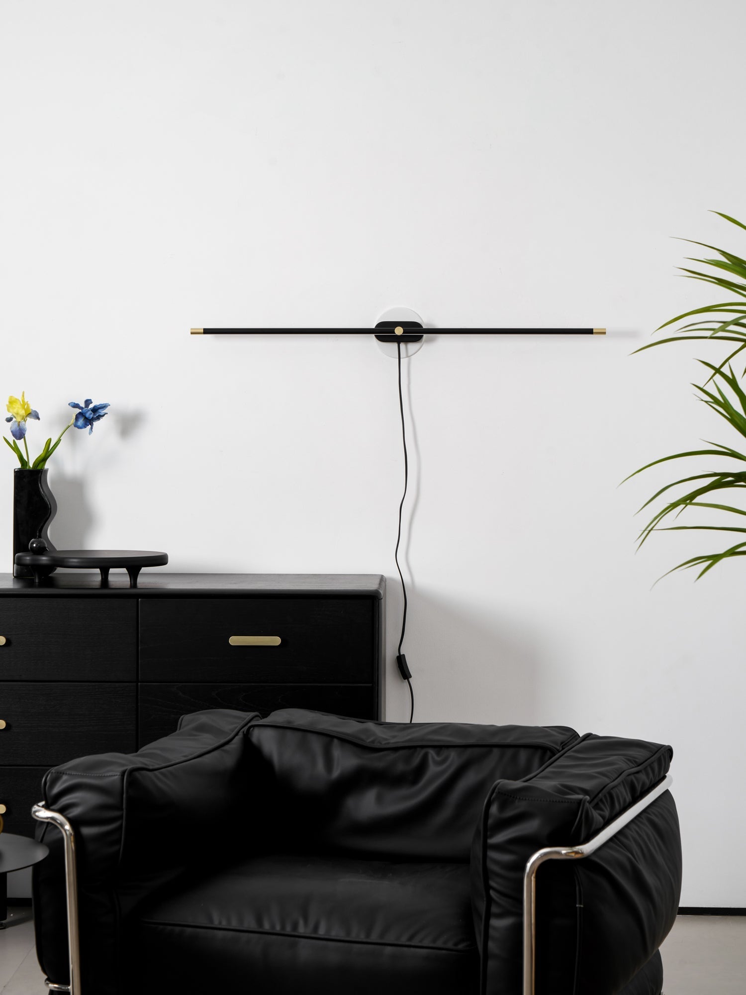 minimalist-linear-plug-in-wall-lamp-anzaz-Black+Gold & Warm Light-13