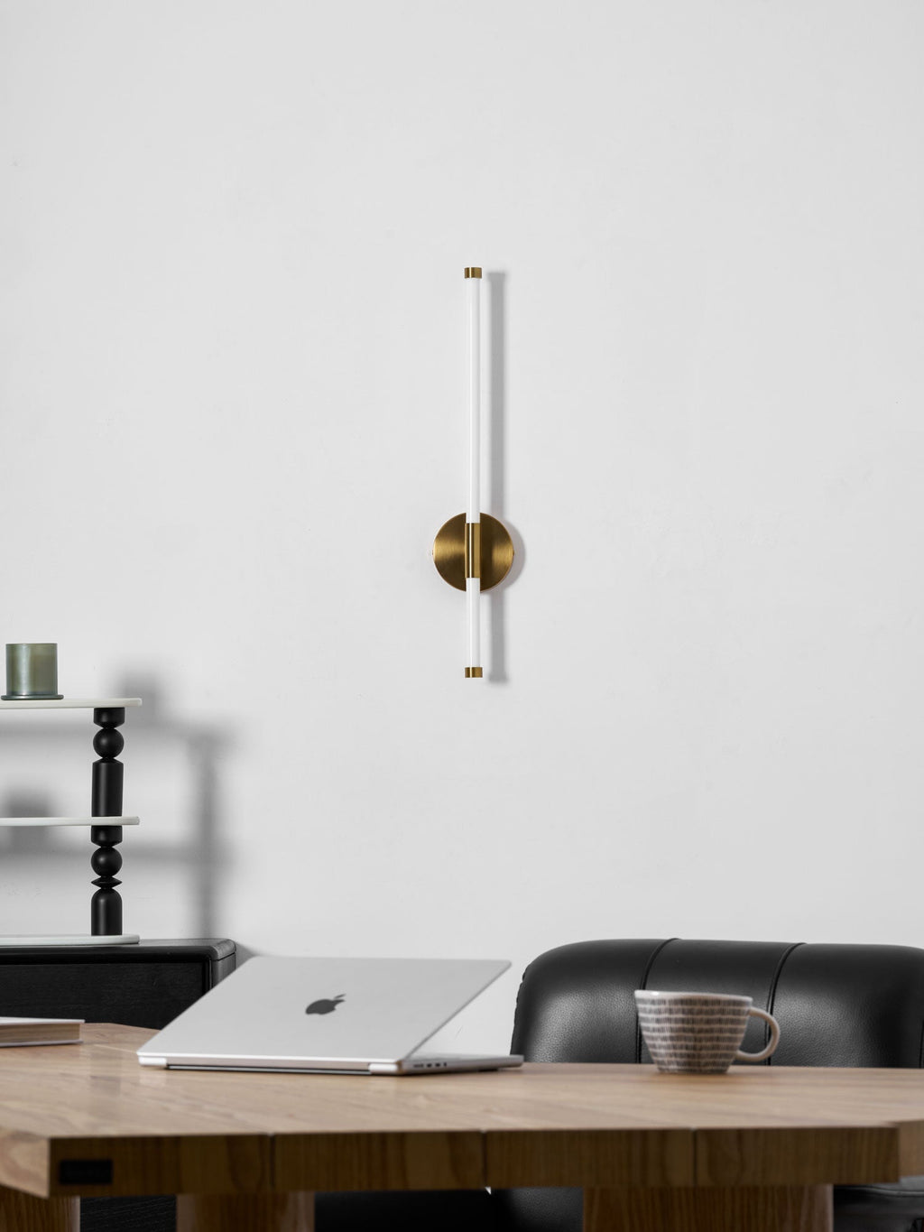 minimalist-vertical-wall-sconce-anzaz--39