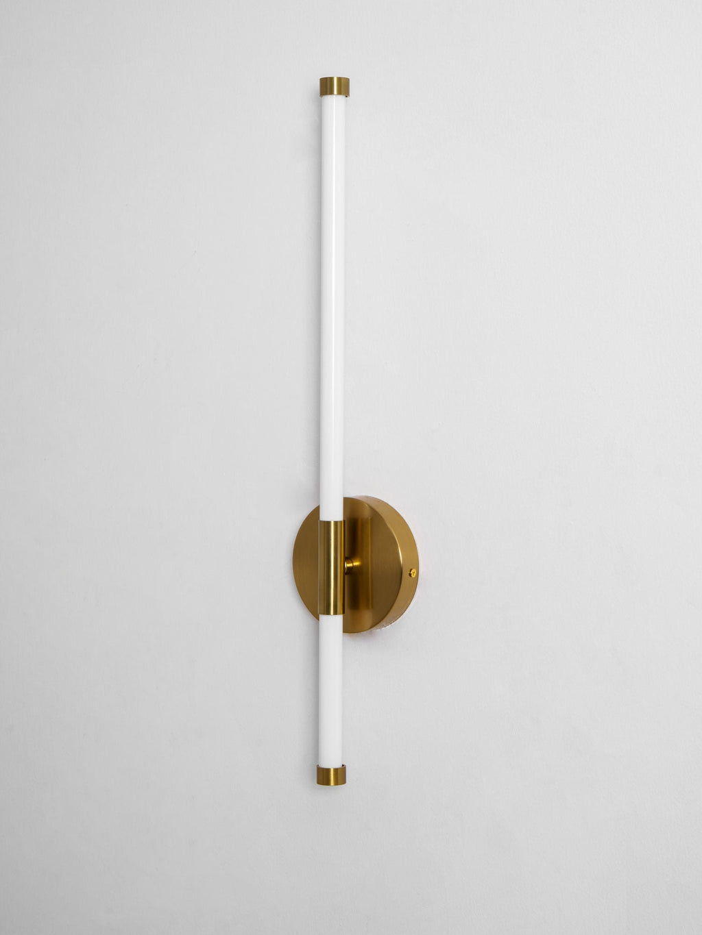 minimalist-vertical-wall-sconce-anzaz--51