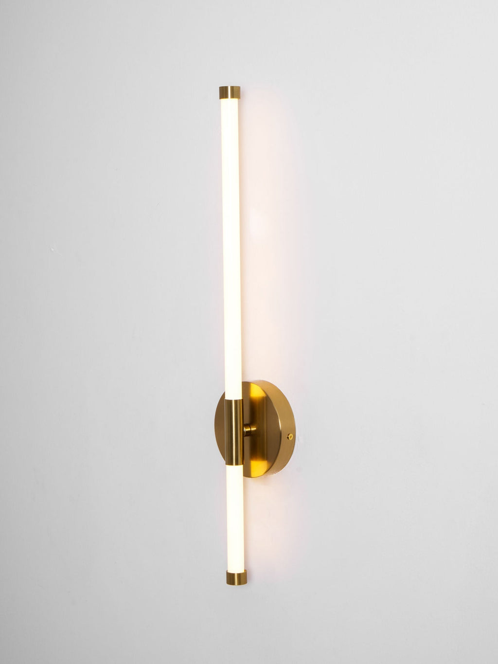 minimalist-vertical-wall-sconce-anzaz--53