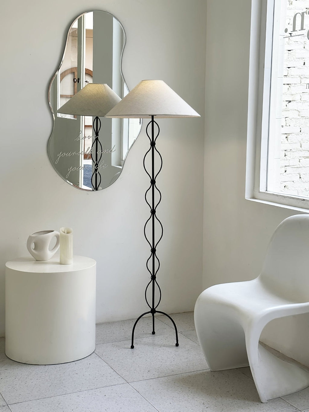 minimalist-iron-twist-floor-lamp-anzaz--13