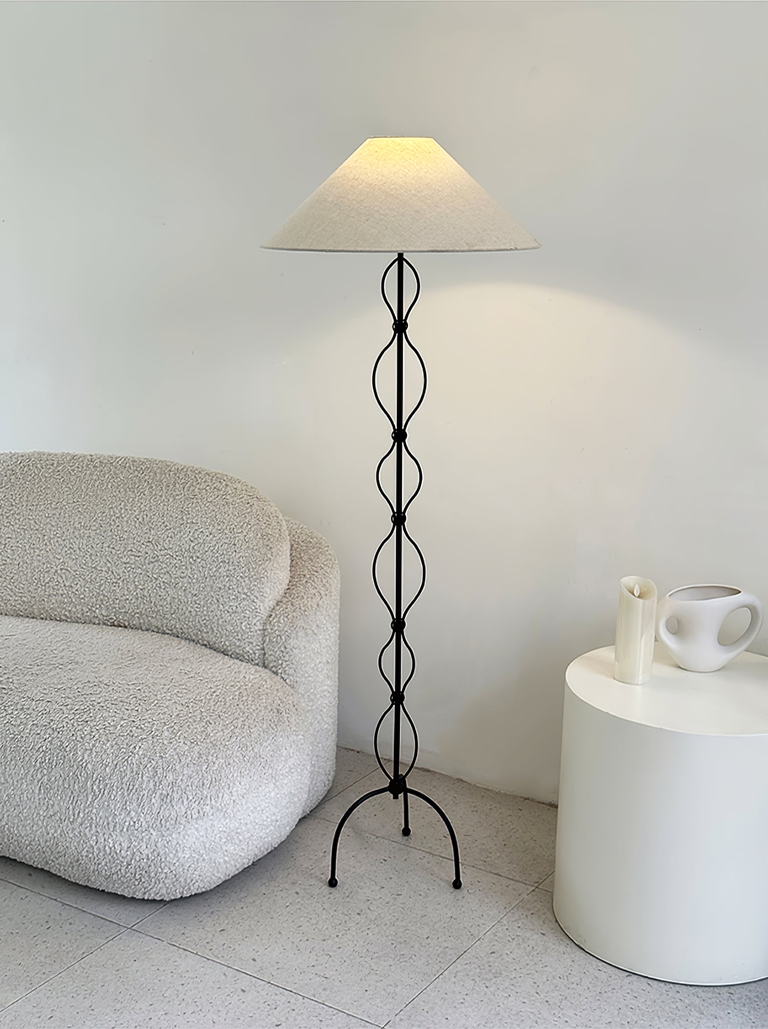 minimalist-iron-twist-floor-lamp-anzaz--7