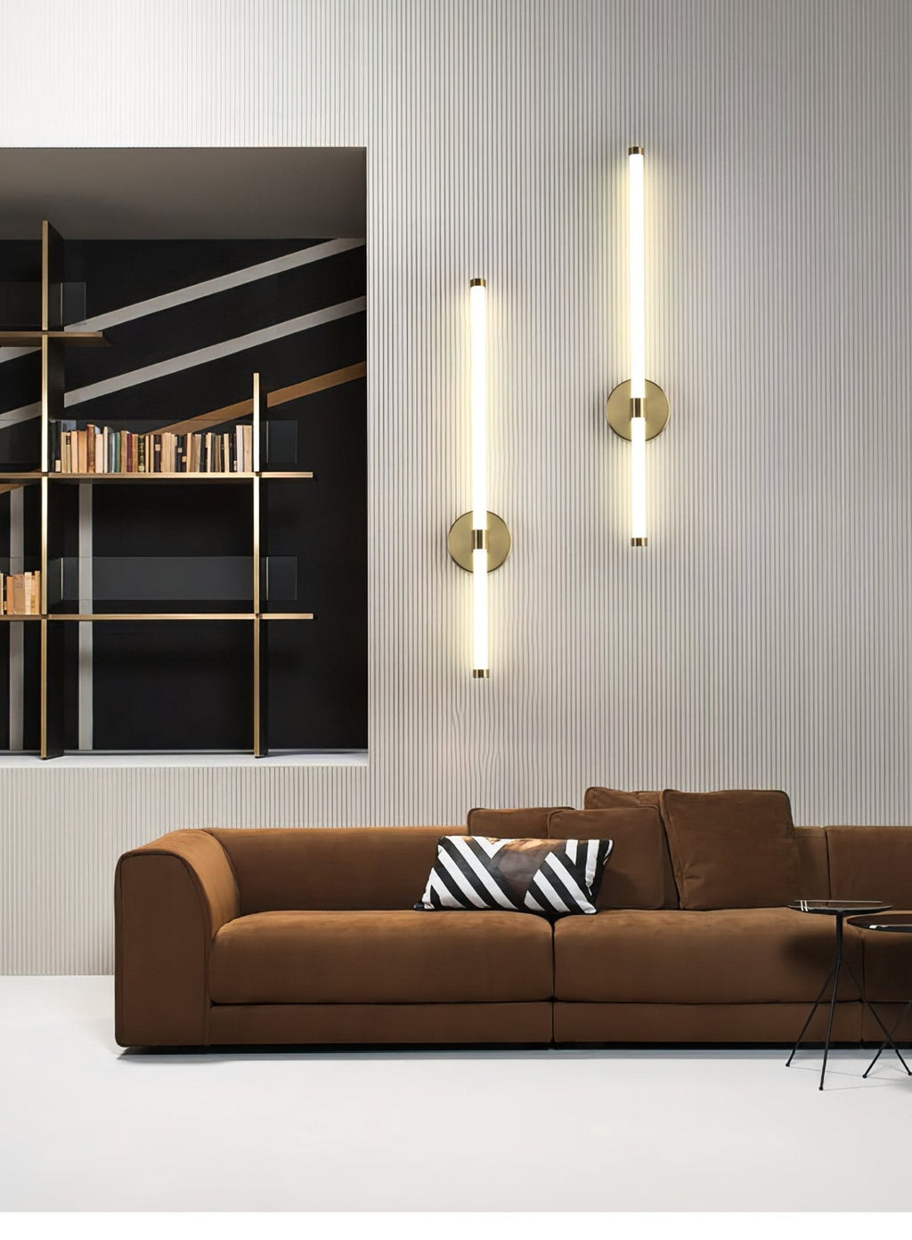 minimalist-vertical-wall-sconce-anzaz-Gold-8