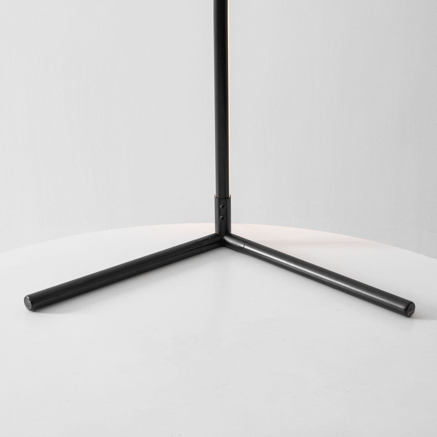 minimalist-led-floor-lamp-anzaz--18