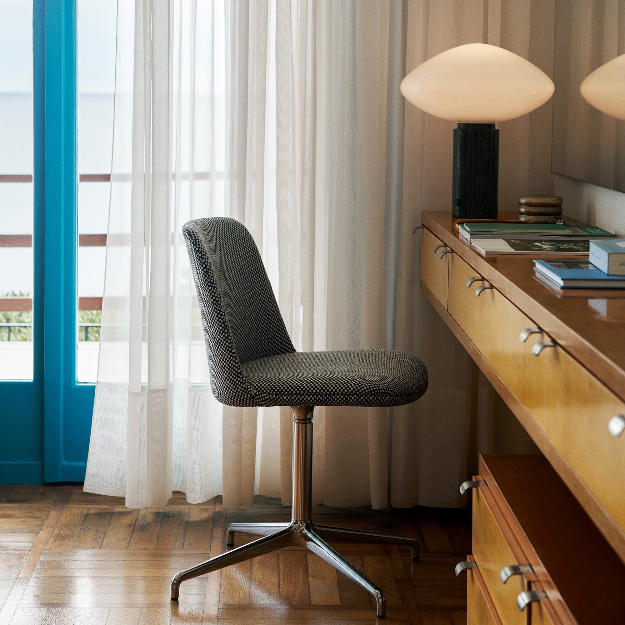 mist-table-lamp-anzaz--32