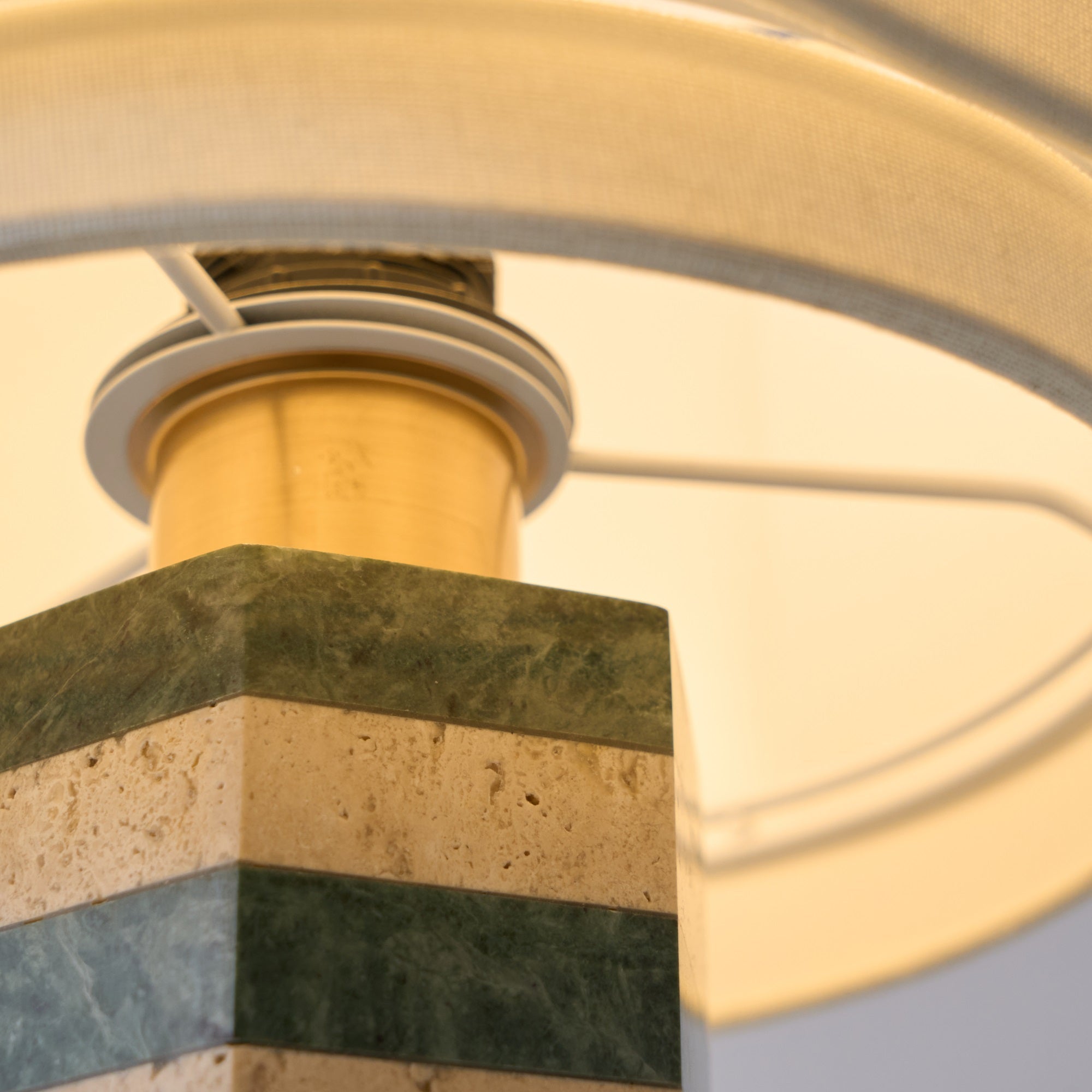 modari-striped-stone-table-lamp-anzaz--22