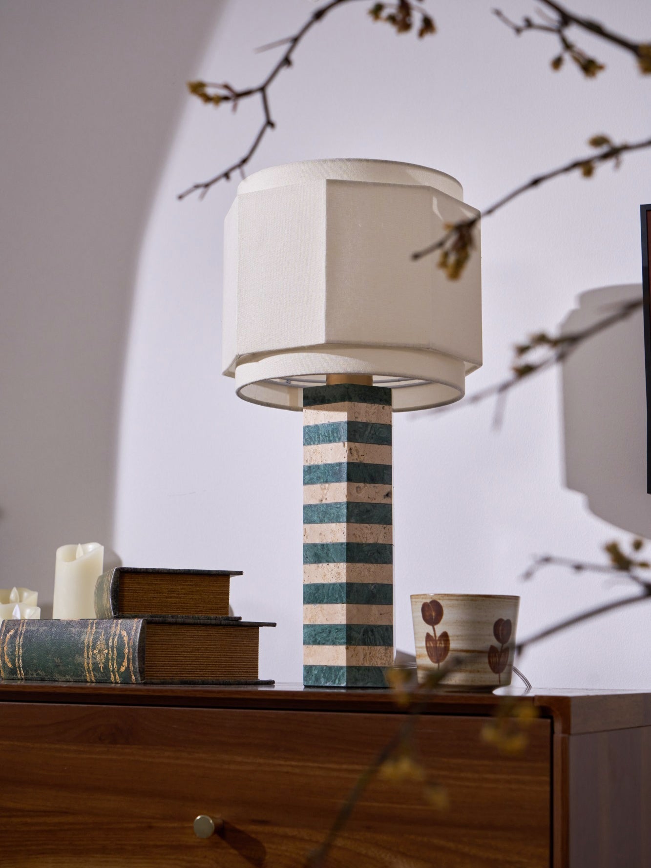 modari-striped-stone-table-lamp-anzaz--6