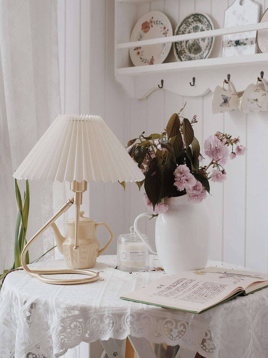 levitate-pleated-table-lamp-anzaz--14
