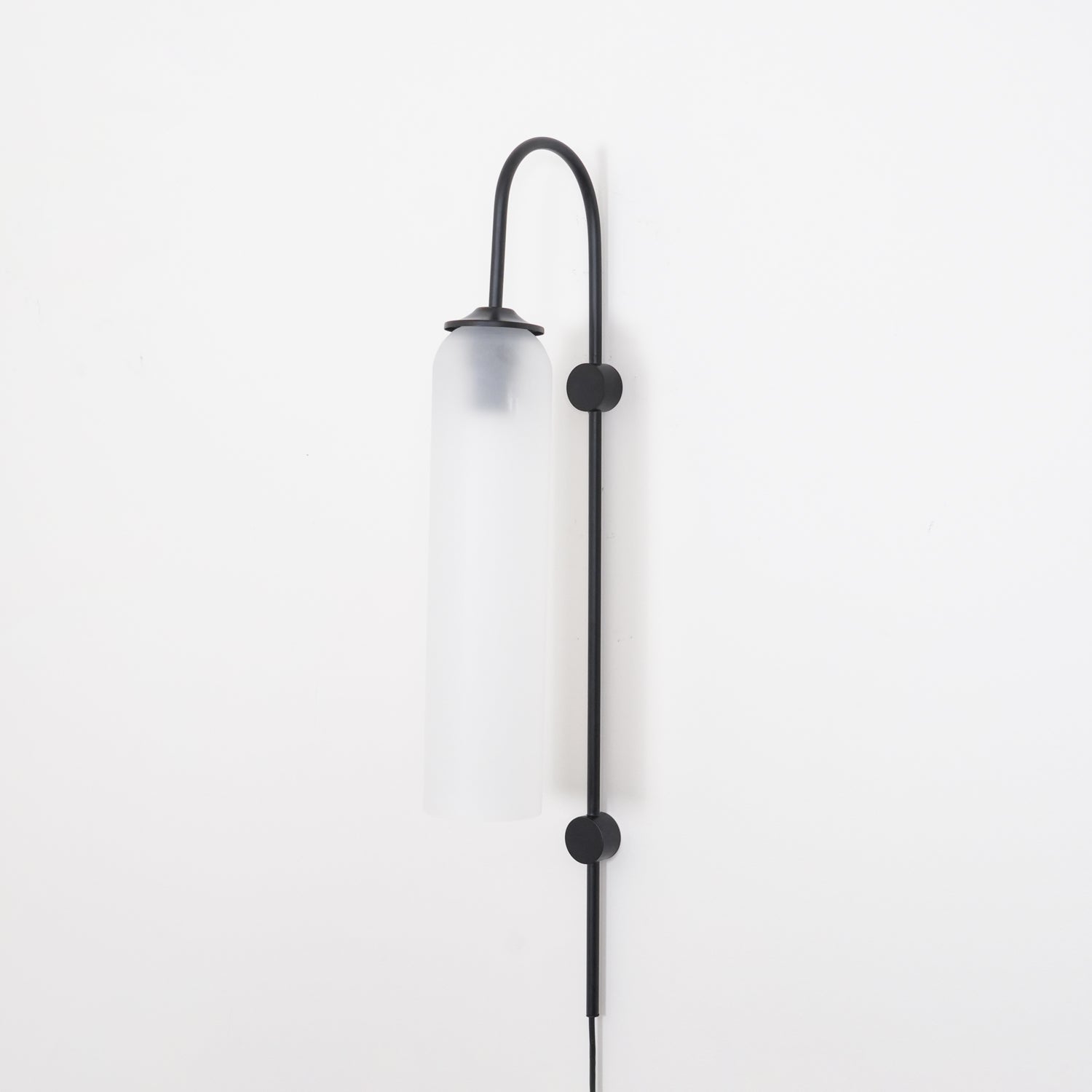 modern-glass-plug-in-wall-lamp-anzaz--75