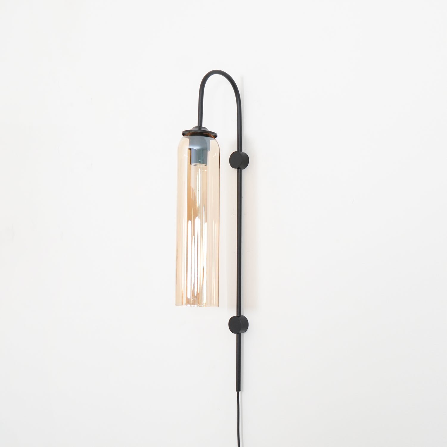 modern-glass-plug-in-wall-lamp-anzaz--67