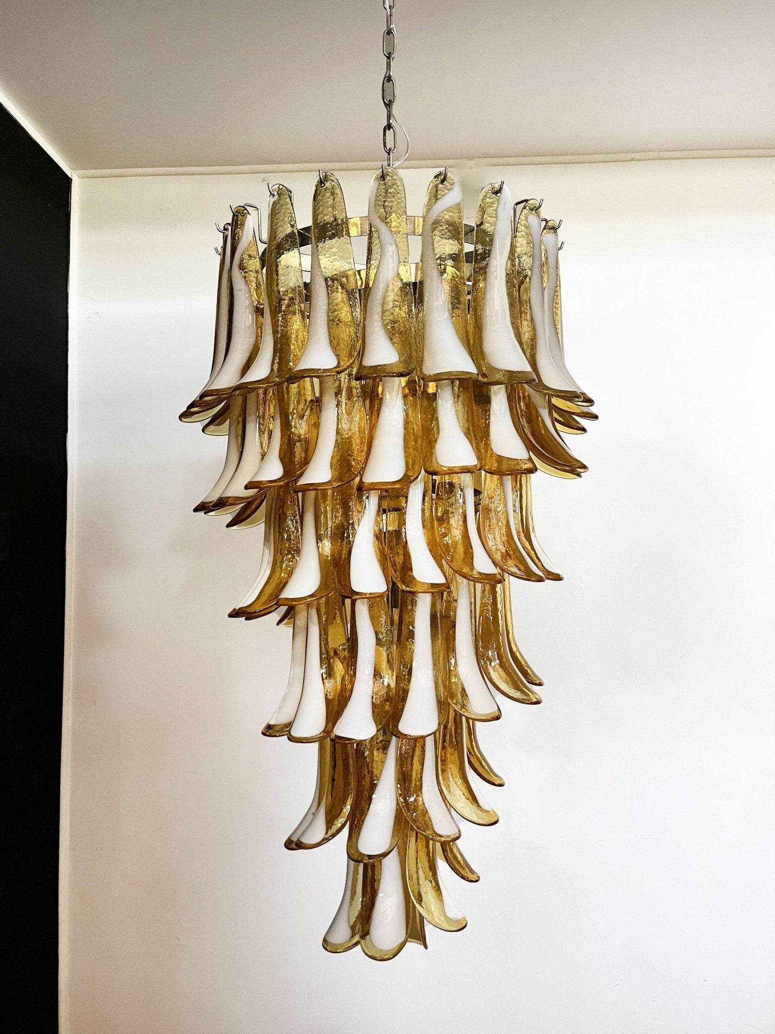 murano-amber-petals-spiral-chandelier-anzaz--11