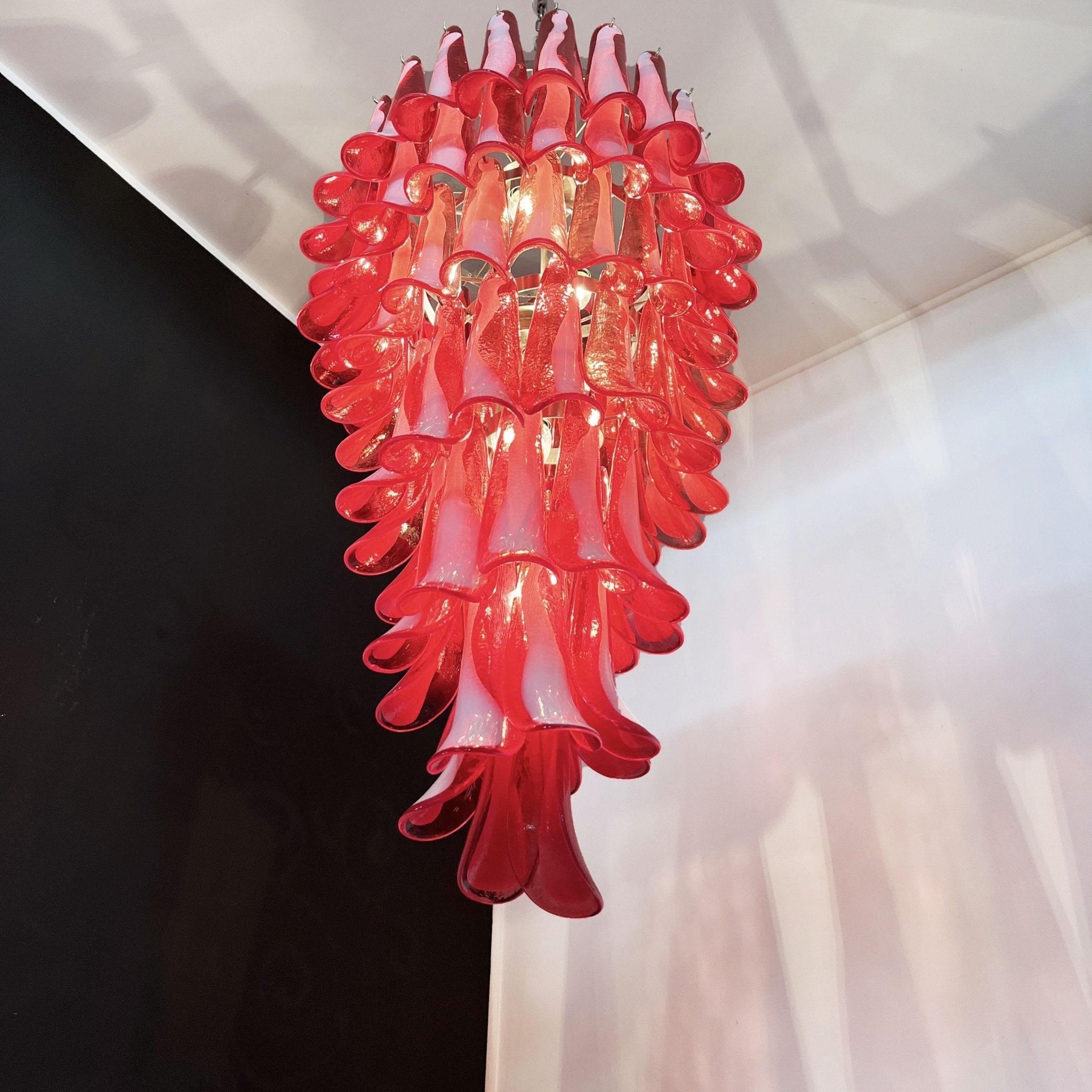 murano-red-petals-spiral-chandelier-anzaz--12