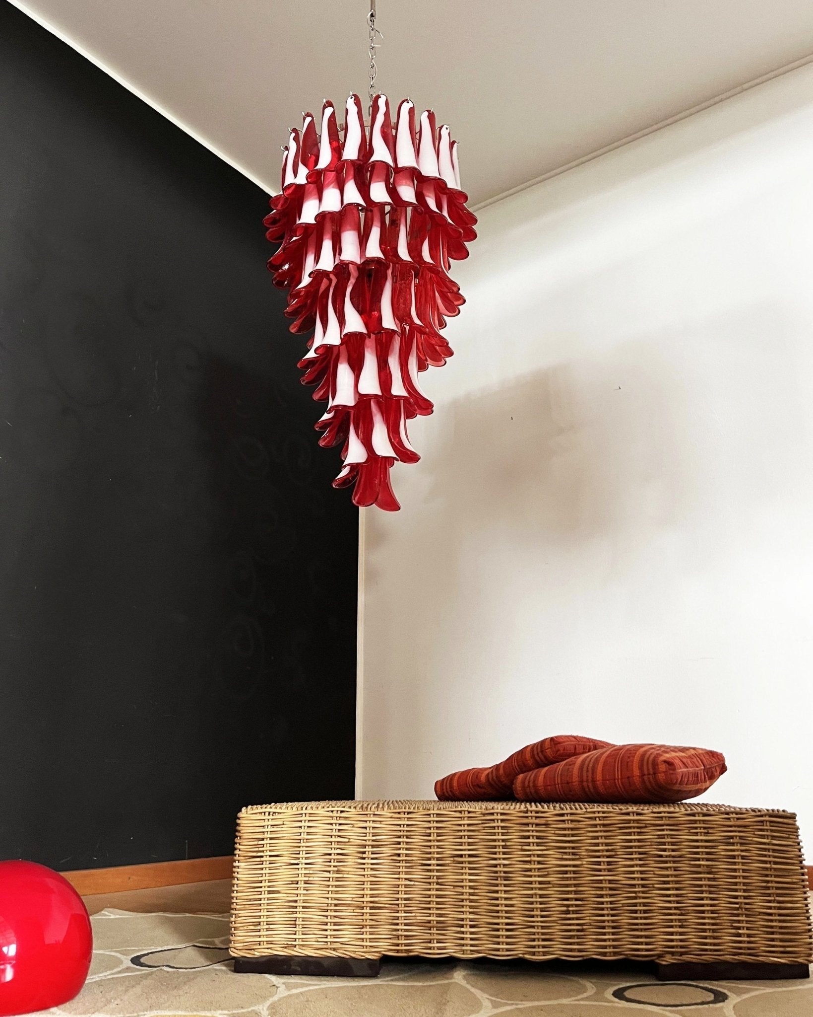 murano-red-petals-spiral-chandelier-anzaz--18